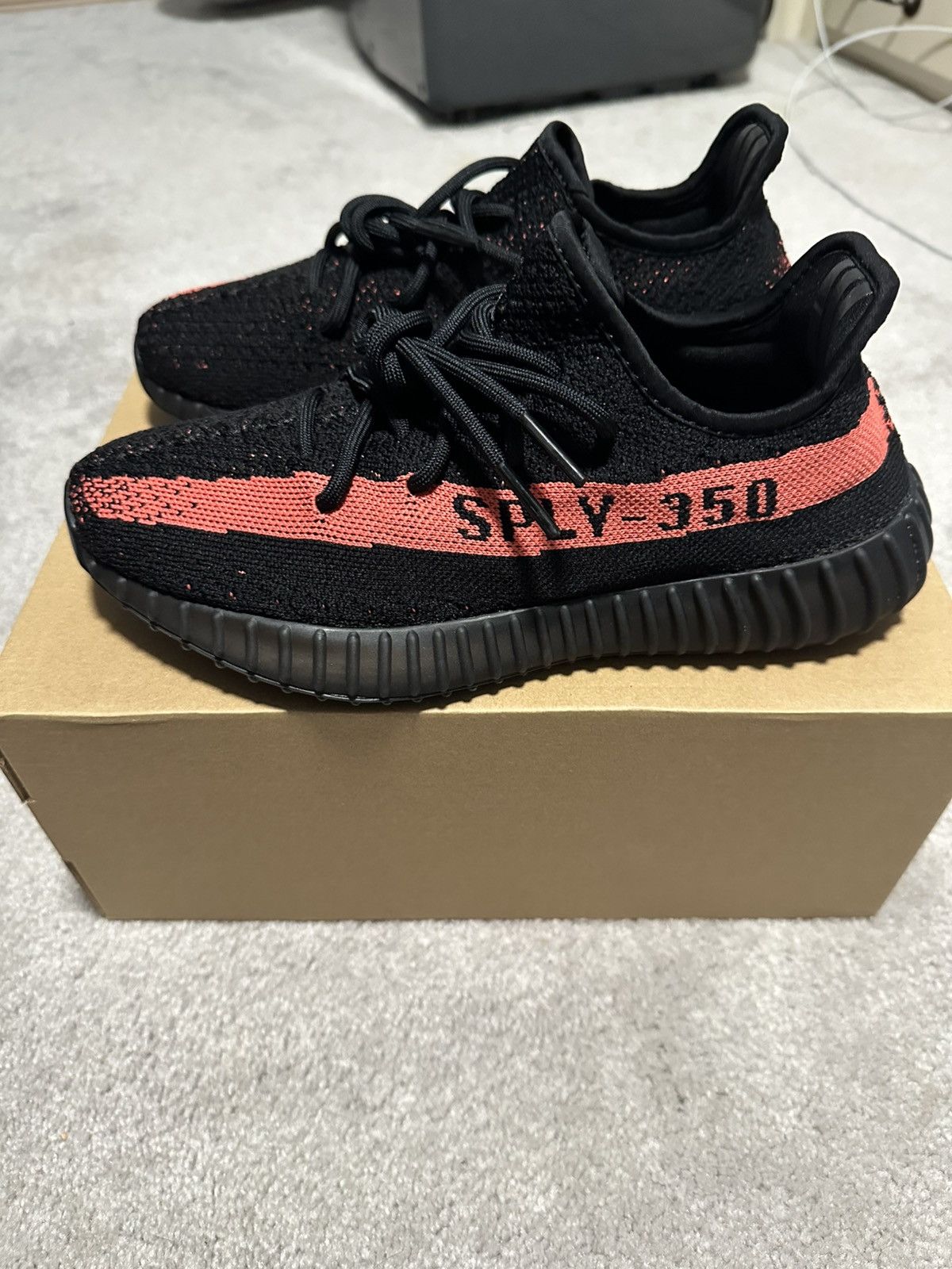 Adidas Adidas Yeezy Boost 350 V2 Black/Red Size US 7 / EU 40 - 2 Thumbnail