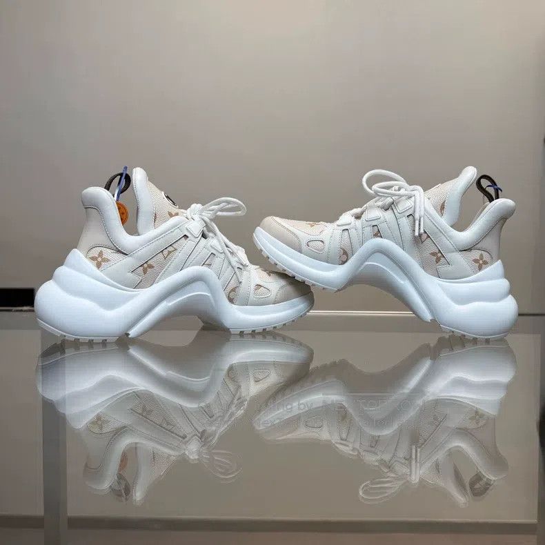 Louis Vuitton Louis Vuitton Archlight 25's new full-print creamy-brown s Size US 7 / IT 37 - 3 Thumbnail