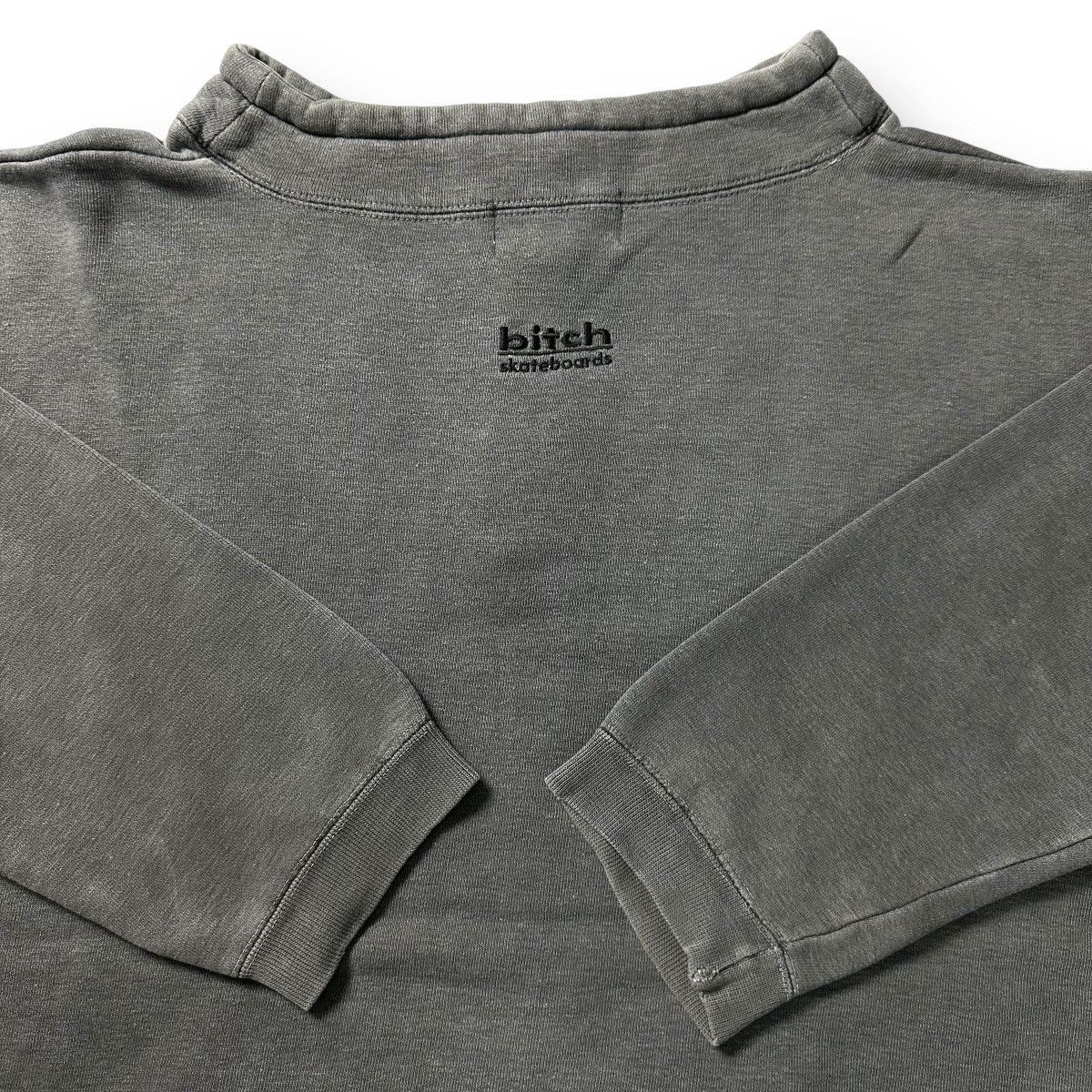 Girl Skateboards × Hook-Ups × Vintage Vintage Bitch Skateboards Sweater Size US XL / EU 56 / 4 - 7 Thumbnail