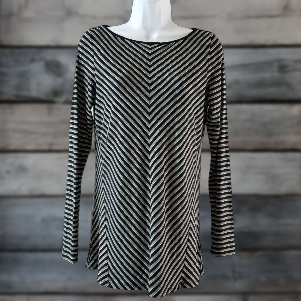 J. Jill J Jill Wearever Collection Womens Top XS Black Striped Long Sleeve Round Neck Rayon Spandex Blouse Shirt Womens Size XS / US 0-2 / IT 36-38 - 1 Thumbnail