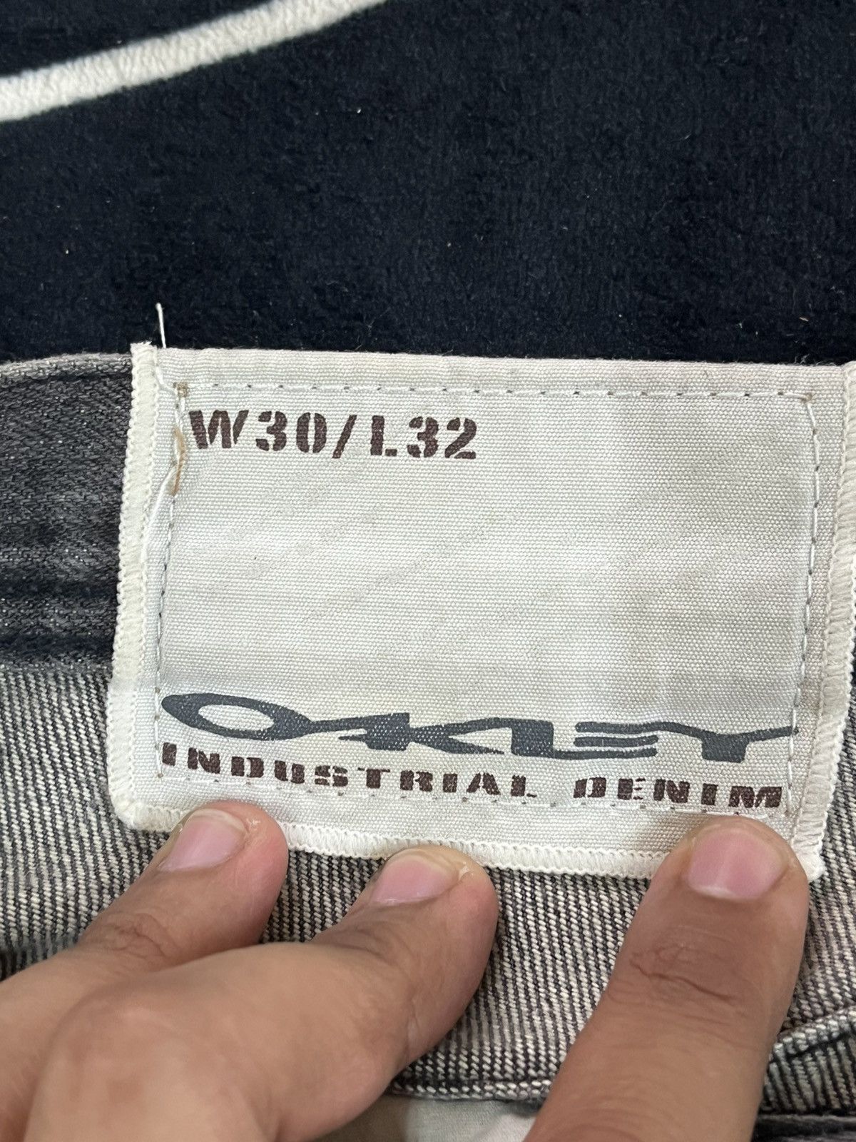 Oakley × Vintage Vintage Oakley Industrial Denim Slim Fit Distressed Denim Size US 31 - 10 Thumbnail