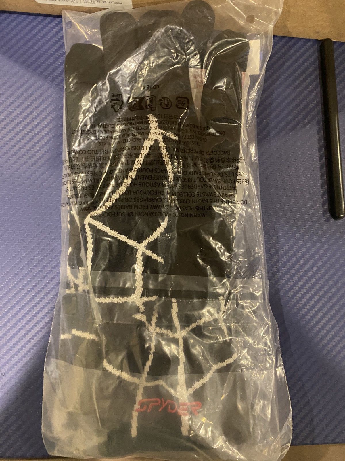 Supreme®/Spyder® Gloves Supreme Spyder Gloves (FW24) - $58