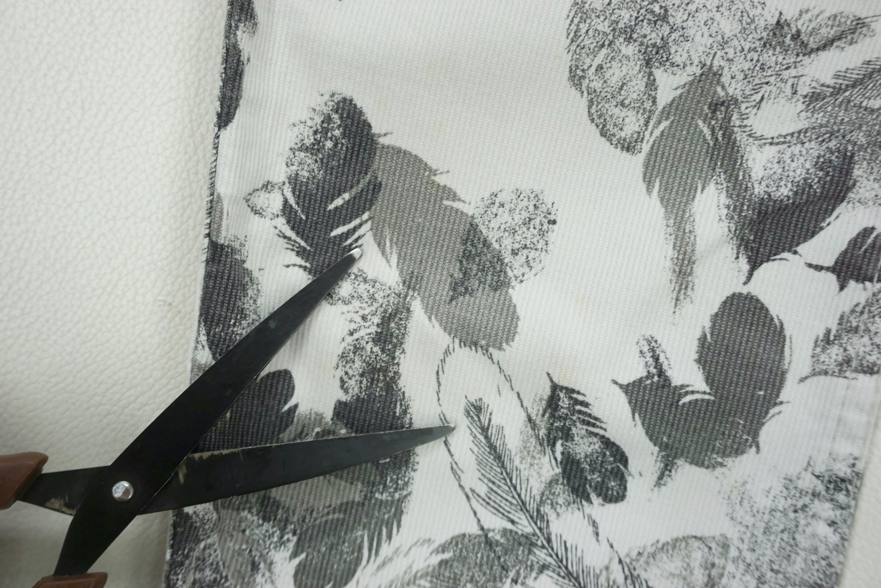 Japanese Brand Antgauge Japan Pants Size 29x30.5 Slim Skinny Feathers Print Size US 29 - 6 Thumbnail