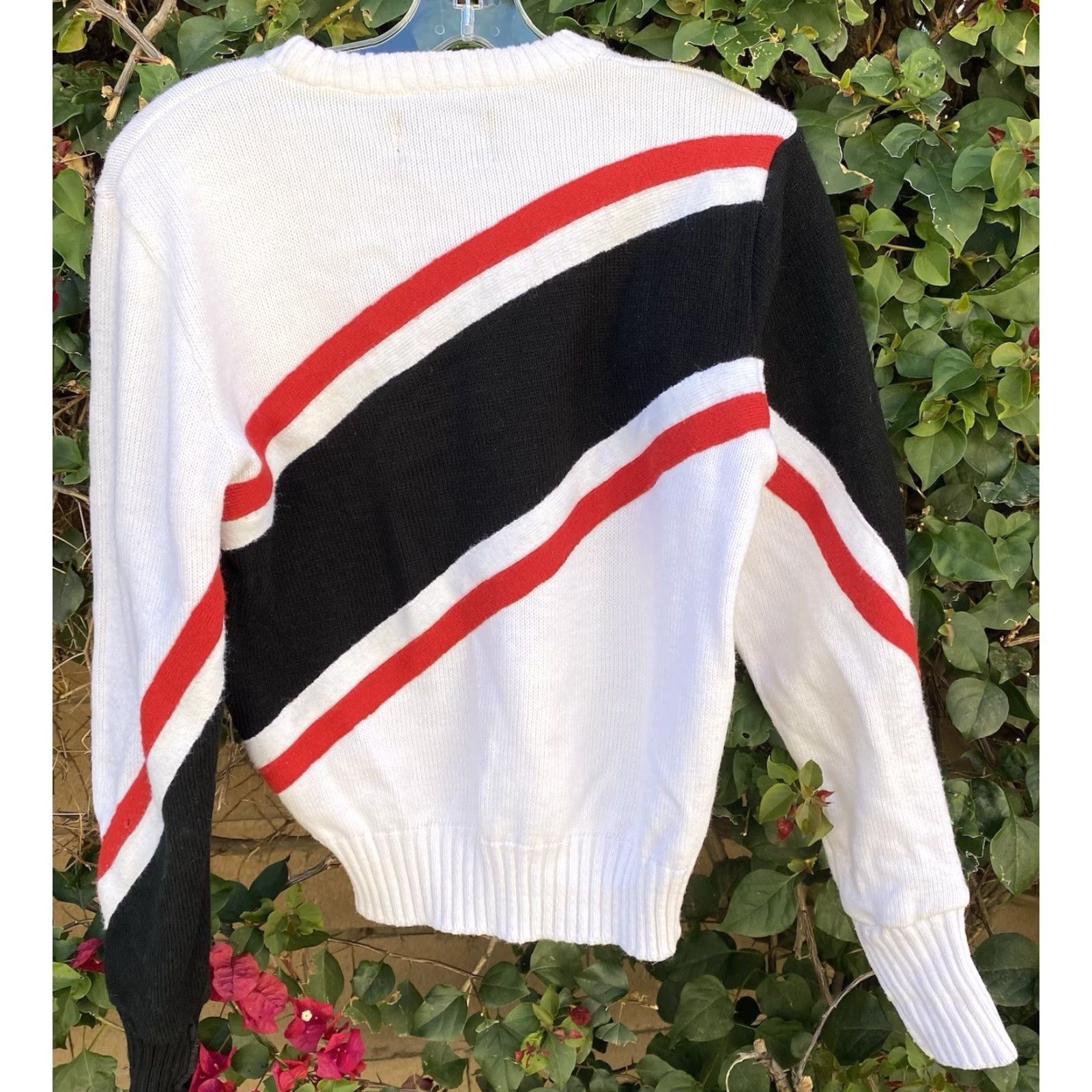 Vintage VINTAGE Dehen Cheerleader Sweater WCHS White Black Red Acrylic Knit Size M Size M / US 6-8 / IT 42-44 - 7 Thumbnail
