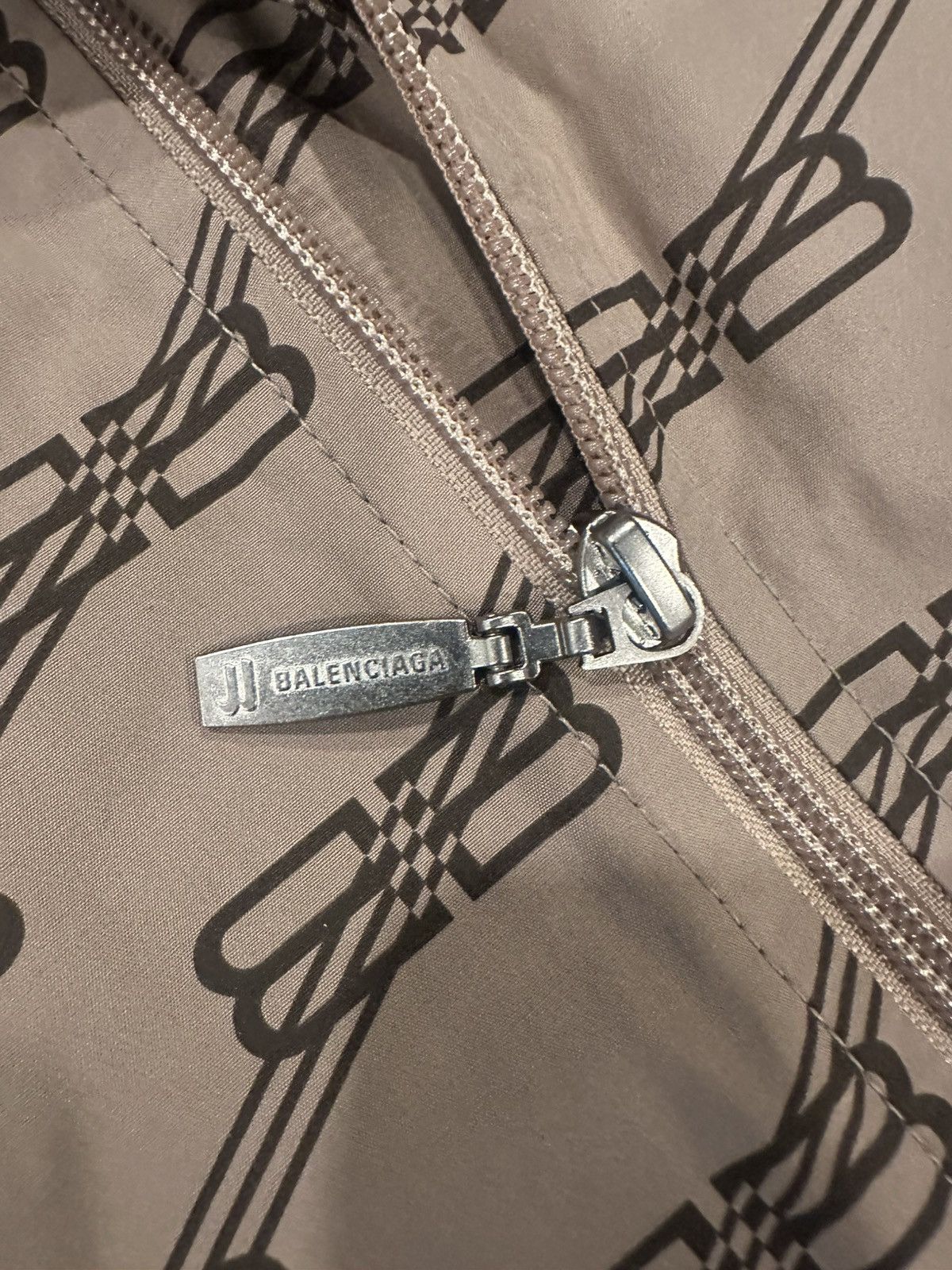 Balenciaga Balenciaga BB Monogram Jacket Size US M / EU 48-50 / 2 - 7 Thumbnail