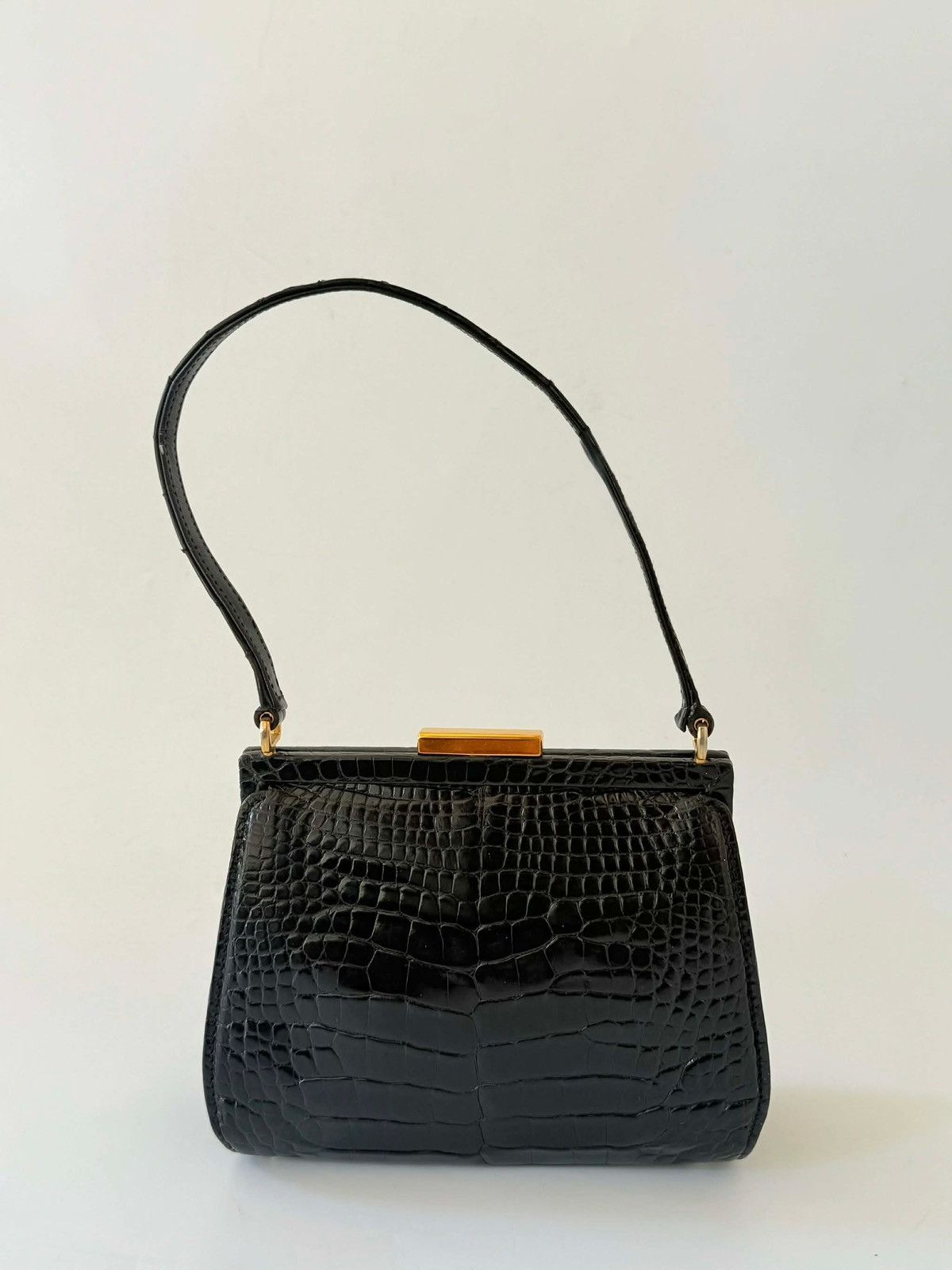 Gucci Vintage Gucci Black Crocodile Embossed Leather Handbag Size ONE SIZE - 3 Thumbnail