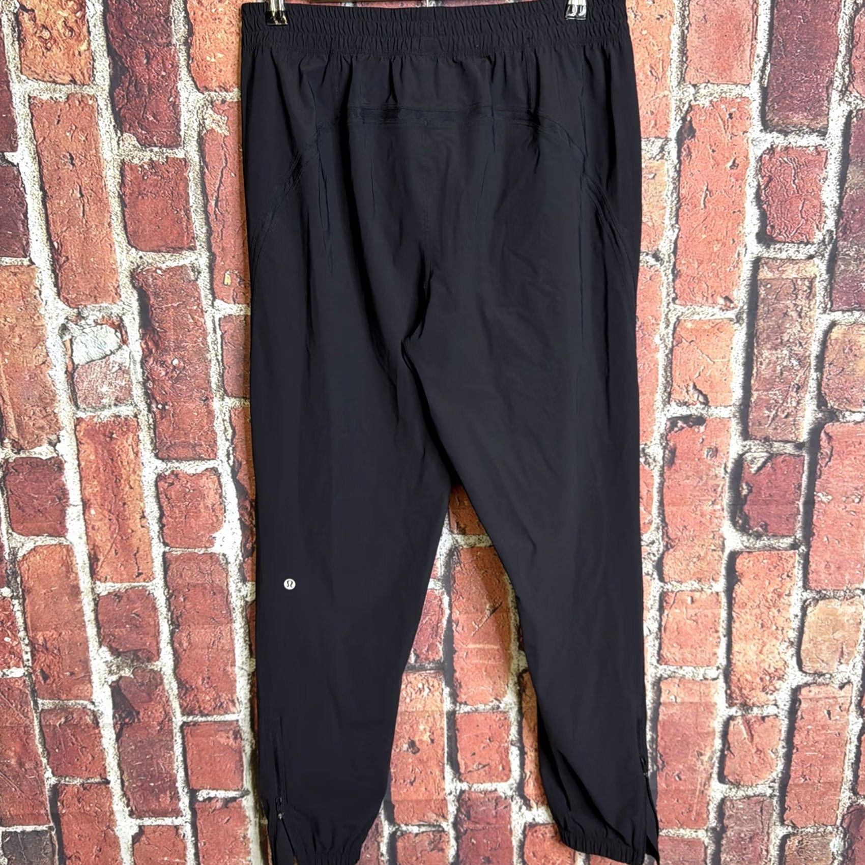 Lululemon Lululemon Jogger Pants Men L Black Nylon Mid Rise Tapered Leg Ankle Zip Size US 33 - 3 Thumbnail