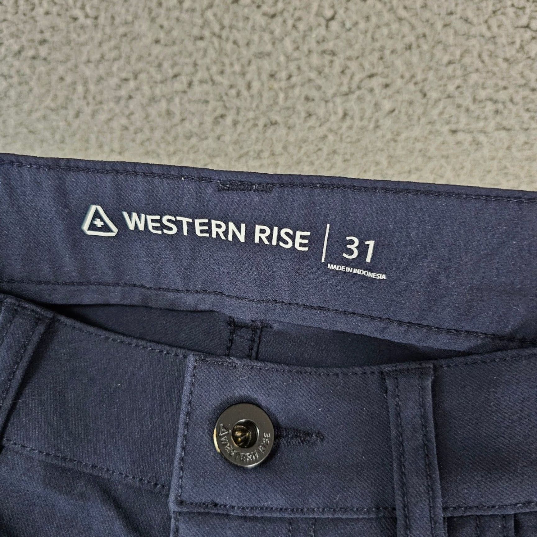 Vintage Western Rise Evolution Pant Mens 31x32 Navy 5-Pocket Nylon Stretch Travel Chino Pants Size US 31 - 3 Thumbnail