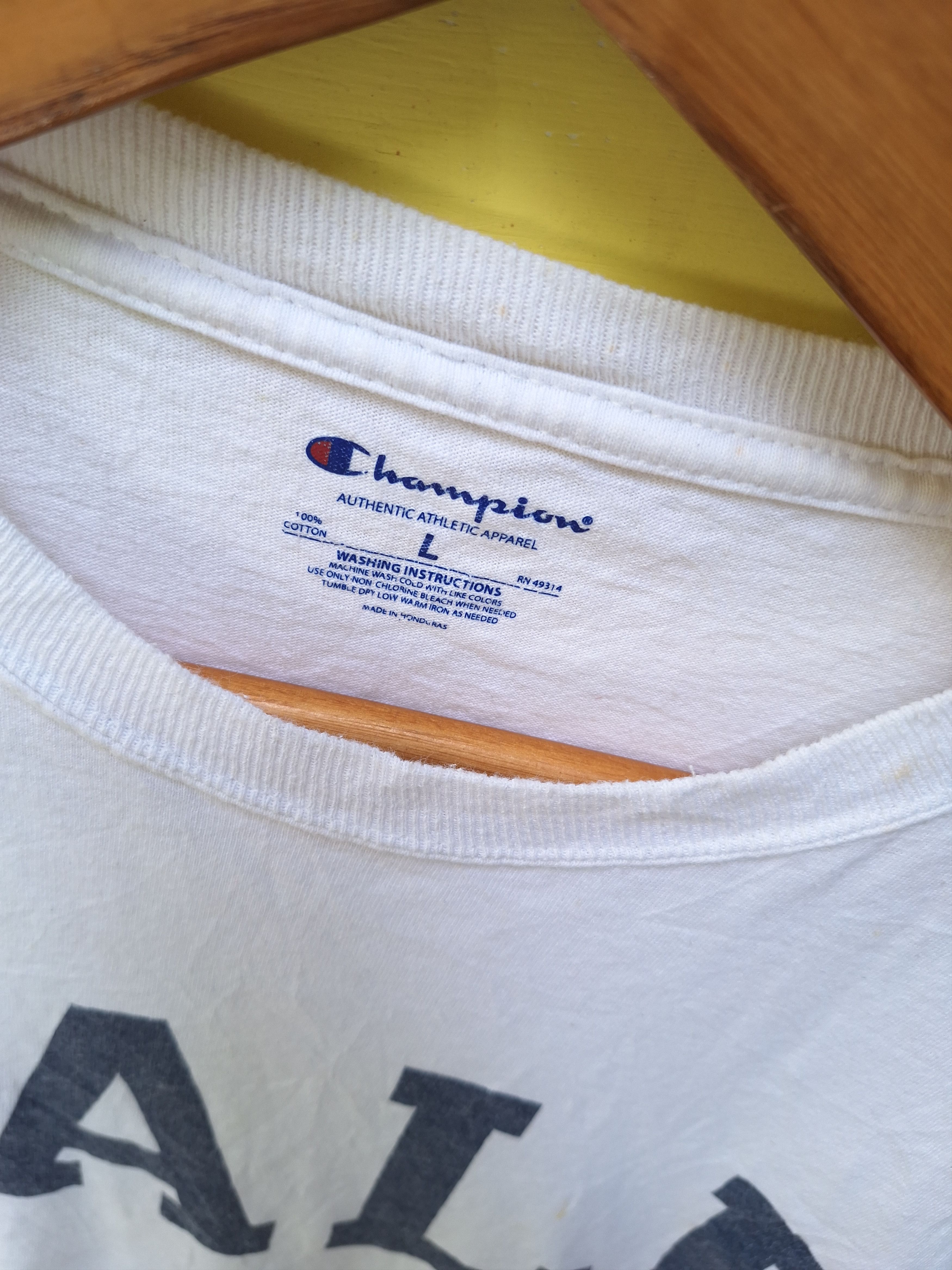 Champion Champion Yale White tee shirt Size US L / EU 52-54 / 3 - 4 Thumbnail