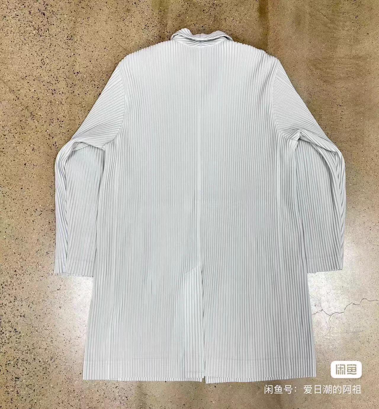 Issey Miyake Issey Miyake Pleats Oversized Coat Gray 3 HP55JD202 Size US L / EU 52-54 / 3 - 6 Thumbnail