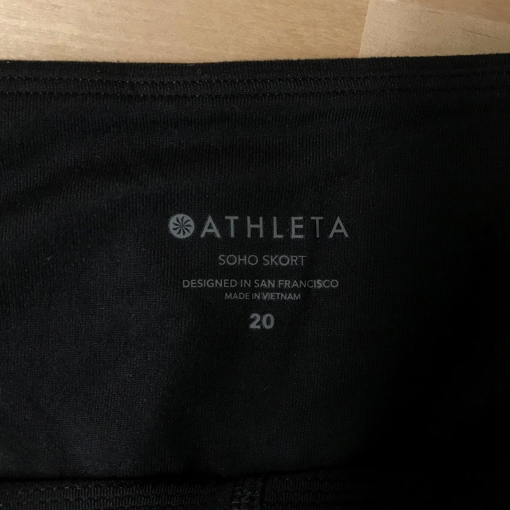 Athleta VINTAGE Athleta Soho Skort Black Active Mini Skirt Zipper Pockets Plus Size 20 20W Women] Size 42" / US 20 - 7 Thumbnail