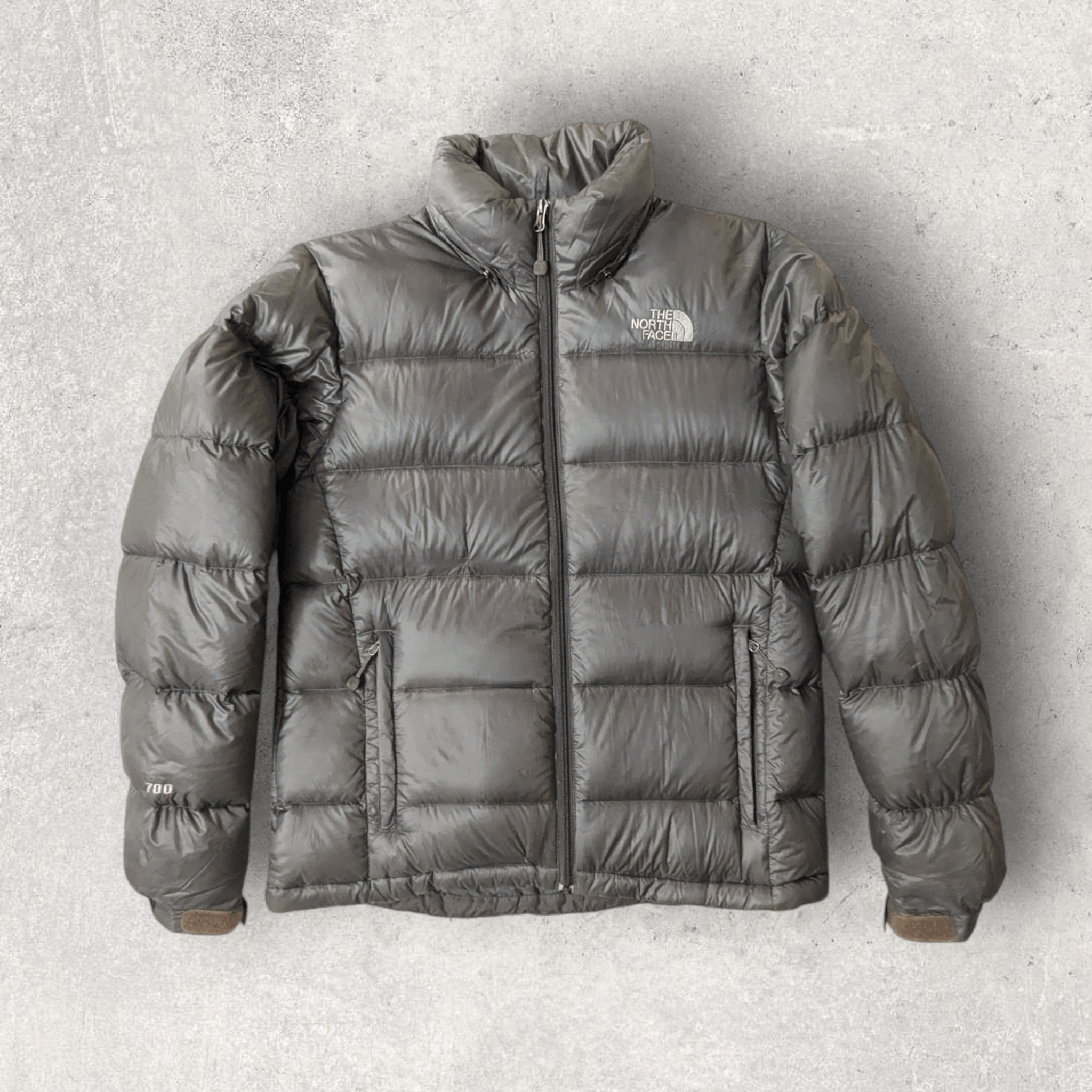 The North Face The North Face 700 series fitted nuptse shimmer grey Size L / US 10 / IT 46 - 1 Thumbnail