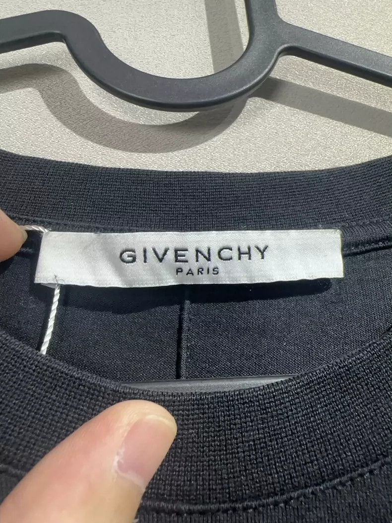 Givenchy Givenchy Black Hole Letter Round Neck Sweatshirt Size US L / EU 52-54 / 3 - 4 Thumbnail