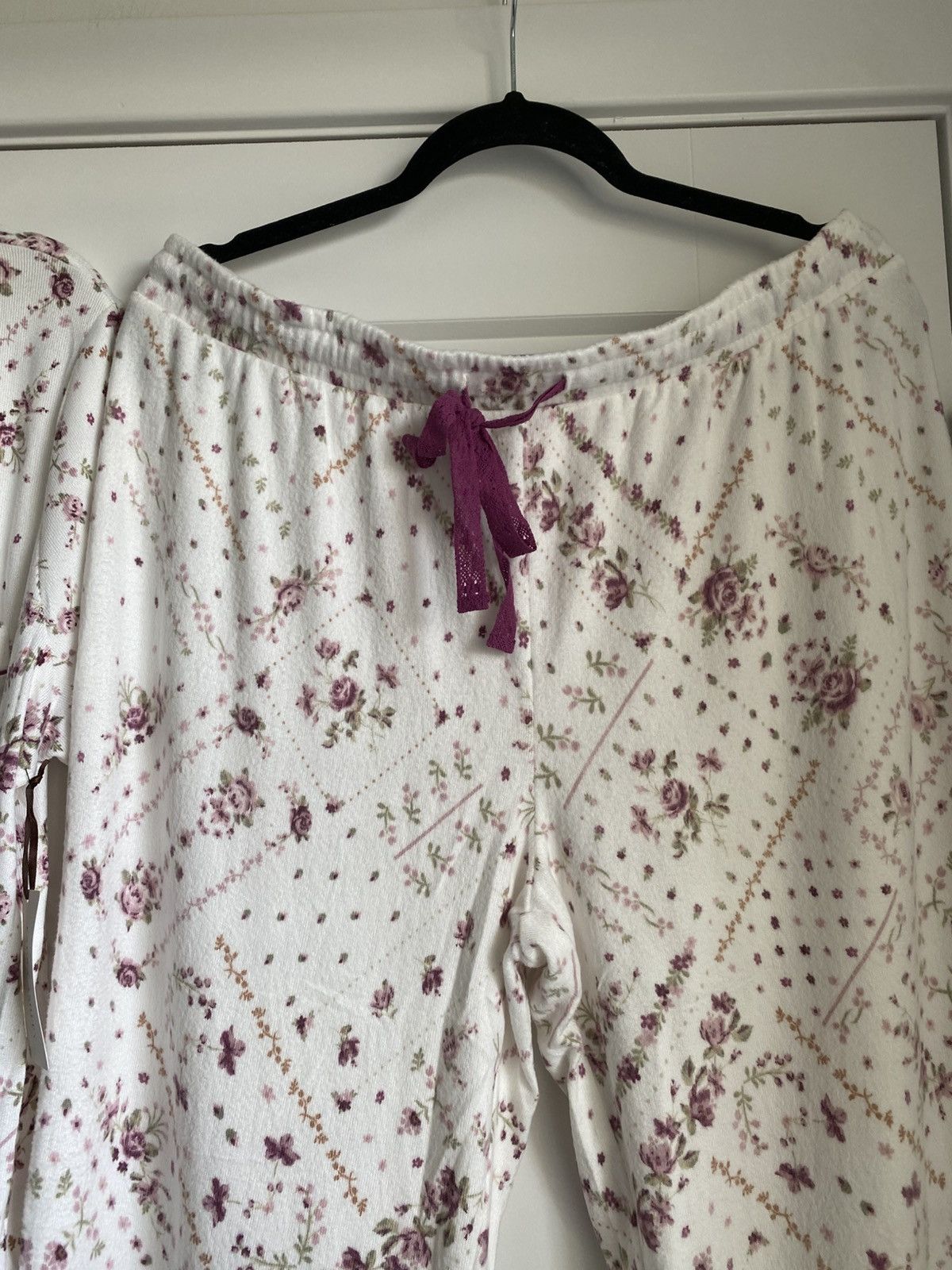 Laura Ashley Laura Ashley Women 2PC Pajamas Set Floral Size XL NWT Size ONE SIZE - 10 Thumbnail