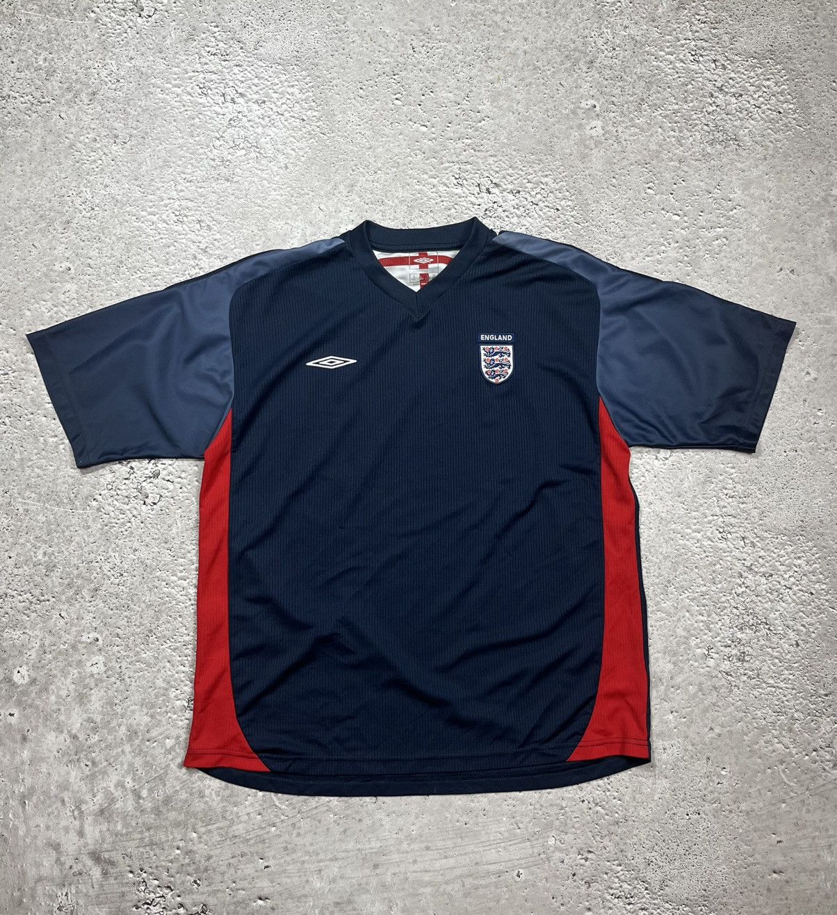 Umbro Vintage Umbro England Jersey Navy Blue Red Football Shirt Size US L / EU 52-54 / 3 - 1 Thumbnail
