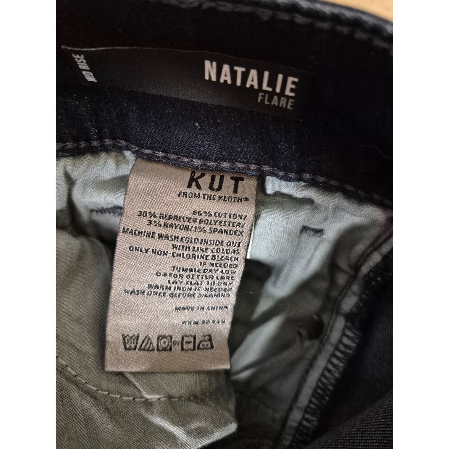 Other KUT From The Kloth Natalie Flare Jeans Dark Wash Mid Rise Je Size 27" / US 4 / IT 40 - 6 Thumbnail
