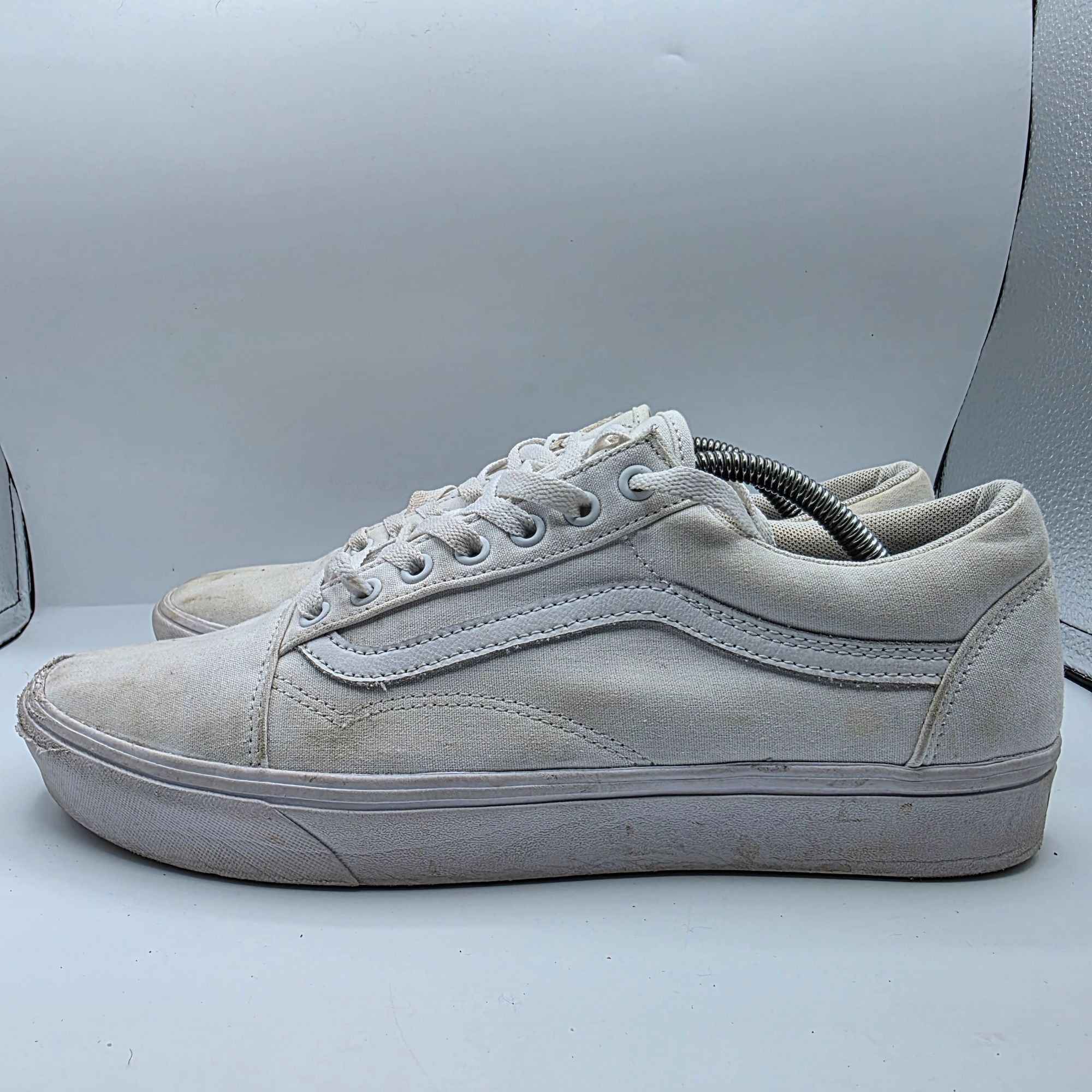 Vans Vans Old Skool Mens Size 12 Triple White Sneaker Shoes Casua Size US 12 / EU 45 - 13 Thumbnail