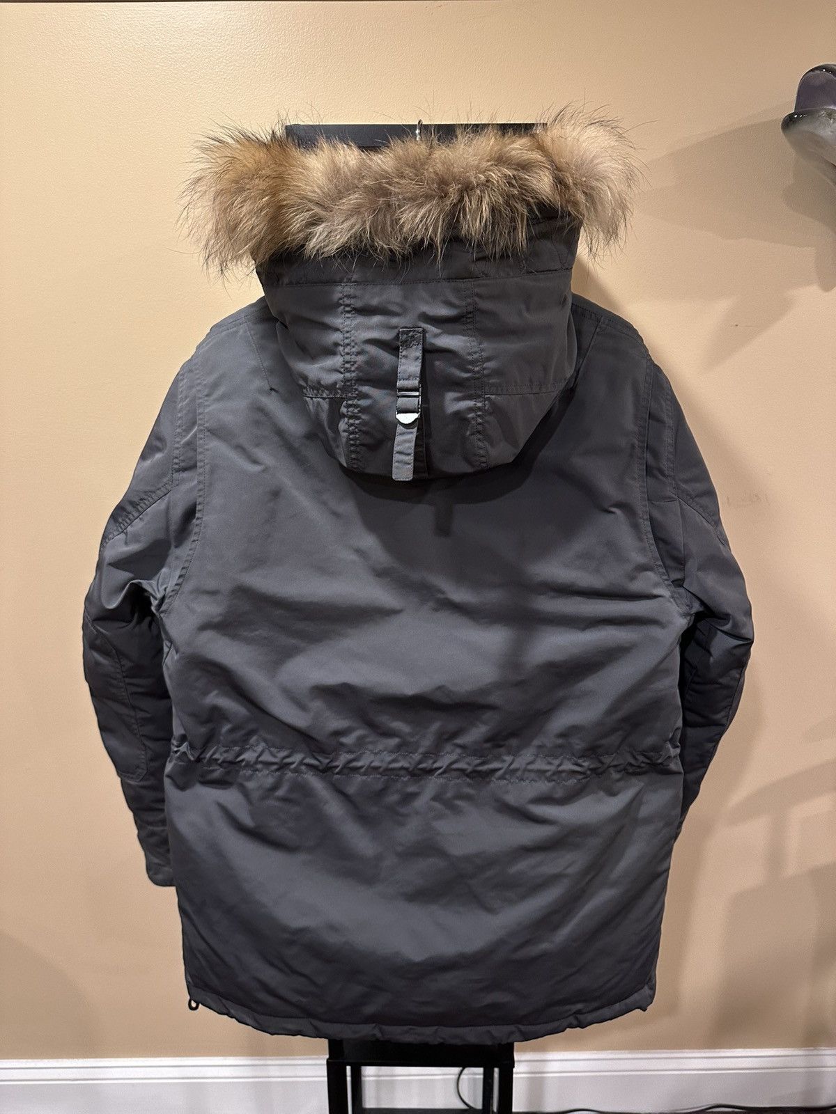 Burberry Burberry Brit Grey Nova Raccoon Fur Hood Down Coat Jacket Size US L / EU 52-54 / 3 - 4 Thumbnail