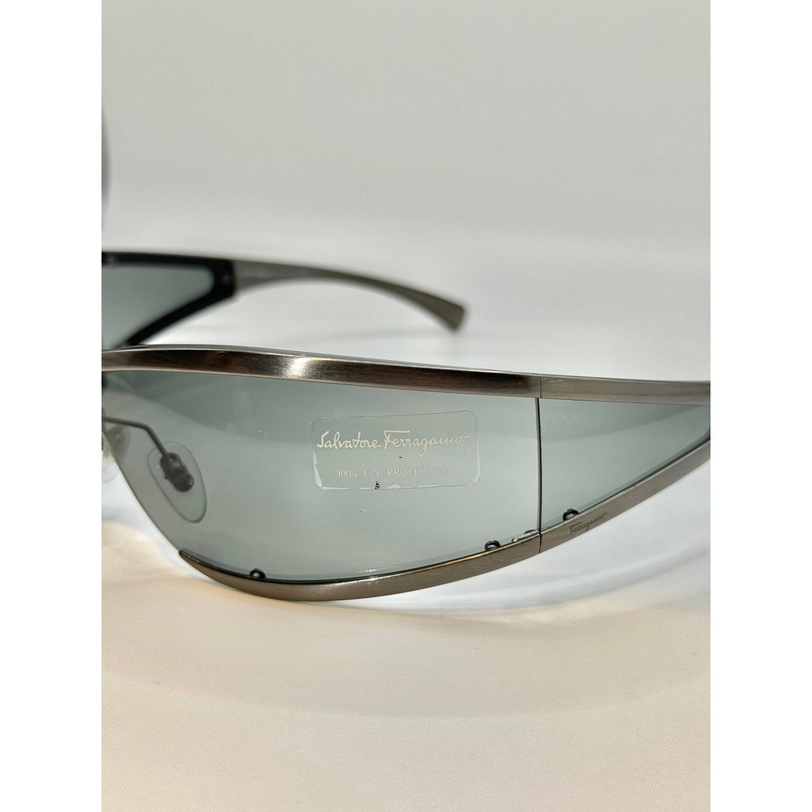 Salvatore Ferragamo 1990s Salvatore Ferragamo futuristic metallic sunglasses-new Size ONE SIZE - 5 Thumbnail