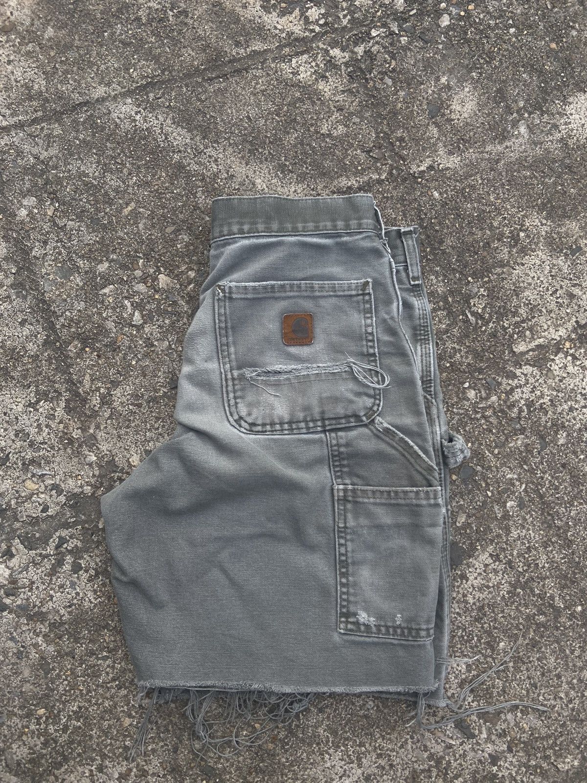 Carhartt Carhartt 90s distressed shorts Size US 32 / EU 48 - 1 Thumbnail