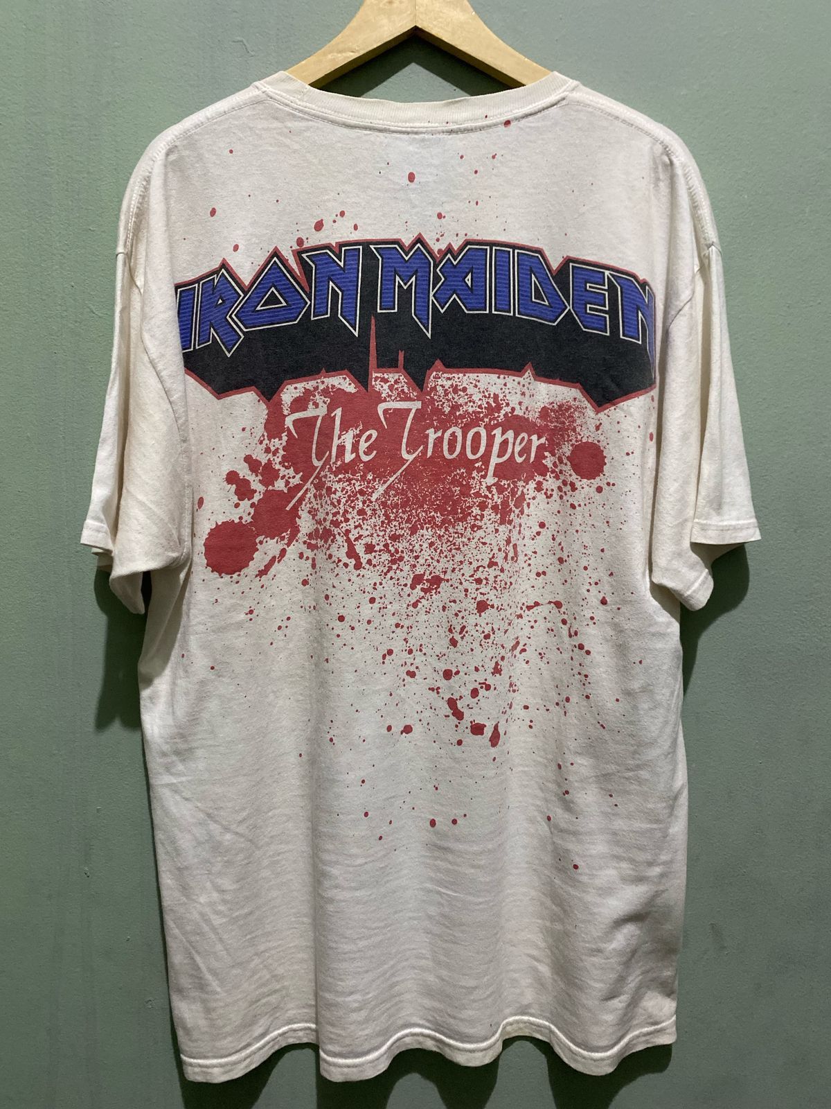Band Tees Iron Maiden Trooper 2010 Size US L / EU 52-54 / 3 - 3 Thumbnail