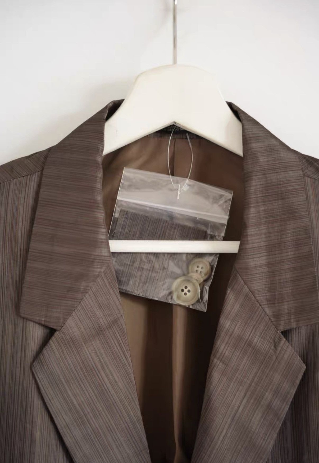Yohji Yamamoto Yohji Yamamoto 92ss Brown Striped Paper-like Blazer K4 Size US S / EU 44-46 / 1 - 4 Thumbnail