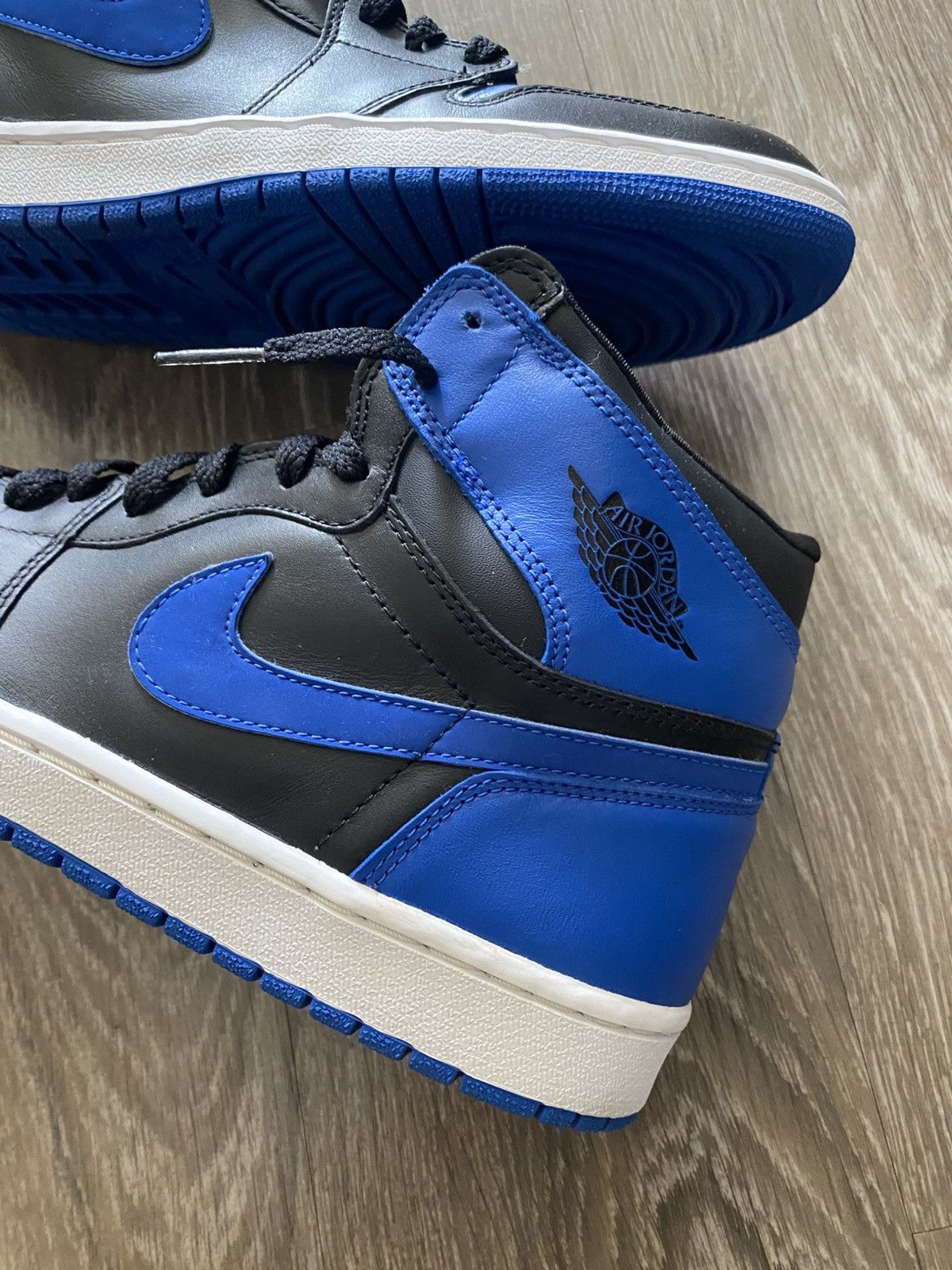 Jordan Brand 2001 Retro 1 Royal Toe Jordan Shoes Size US 11.5 / EU 44-45 - 2 Thumbnail