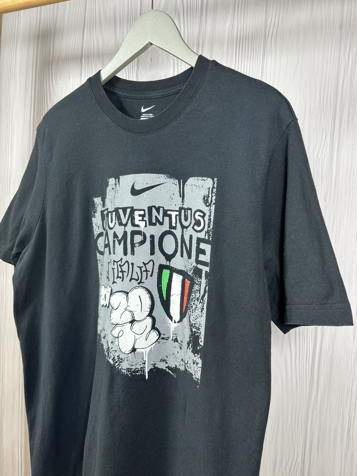 Nike × Vintage 2011-12 Juventus Nike 'Campione' Graphic Tee Size L Size US L / EU 52-54 / 3 - 2 Thumbnail