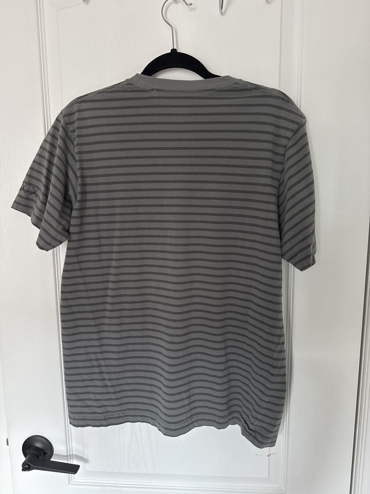 Kaws × Uniqlo KAWS x Uniqlo BFF Striped Tee Grey Size US M / EU 48-50 / 2 - 2 Thumbnail