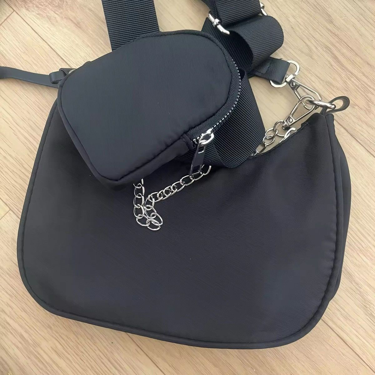 Japanese Brand × Vintage Casual Nylon Shoulder Hobo Bags Size ONE SIZE - 8 Thumbnail