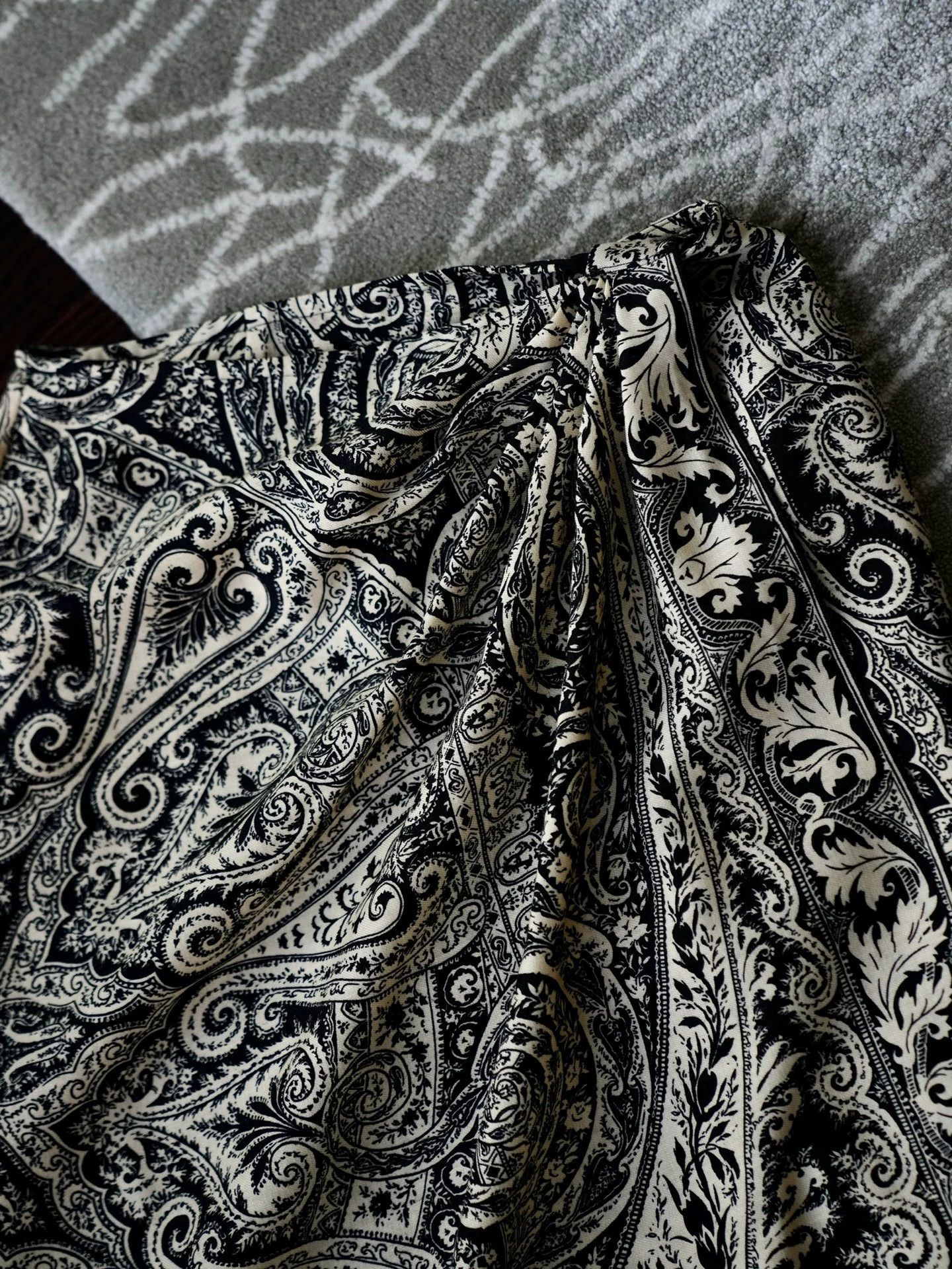 Emanuel Ungaro Emanuel Ungaro Vintage Wool Wrap Skirt 36/S-XS Lining Size XS / US 0-2 / IT 36-38 - 6 Thumbnail