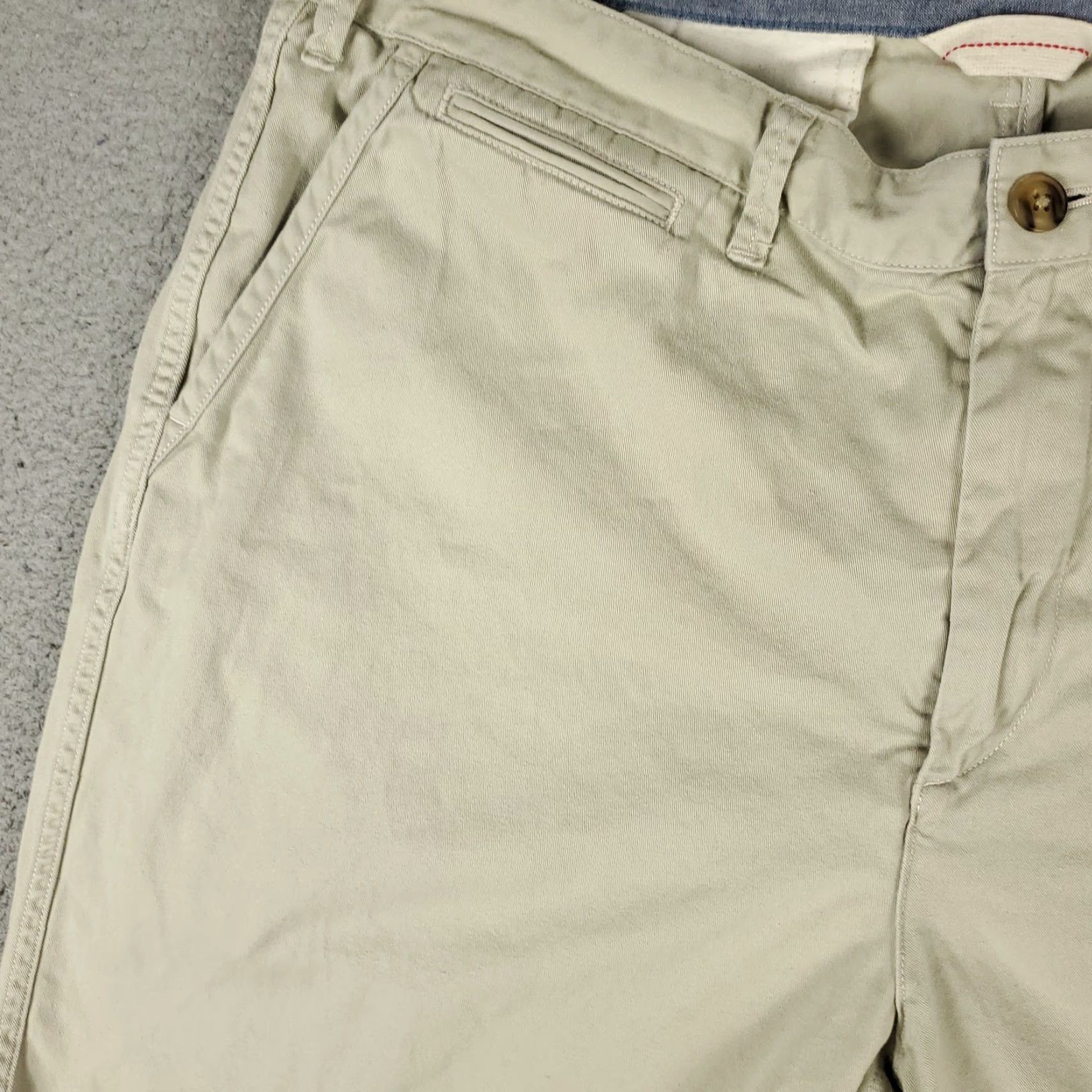 Ralph Lauren Ralph Lauren Shorts Mens Size 38 Beige Relaxed Fit Flat Front Chino Shirt Size US 38 / EU 54 - 2 Thumbnail