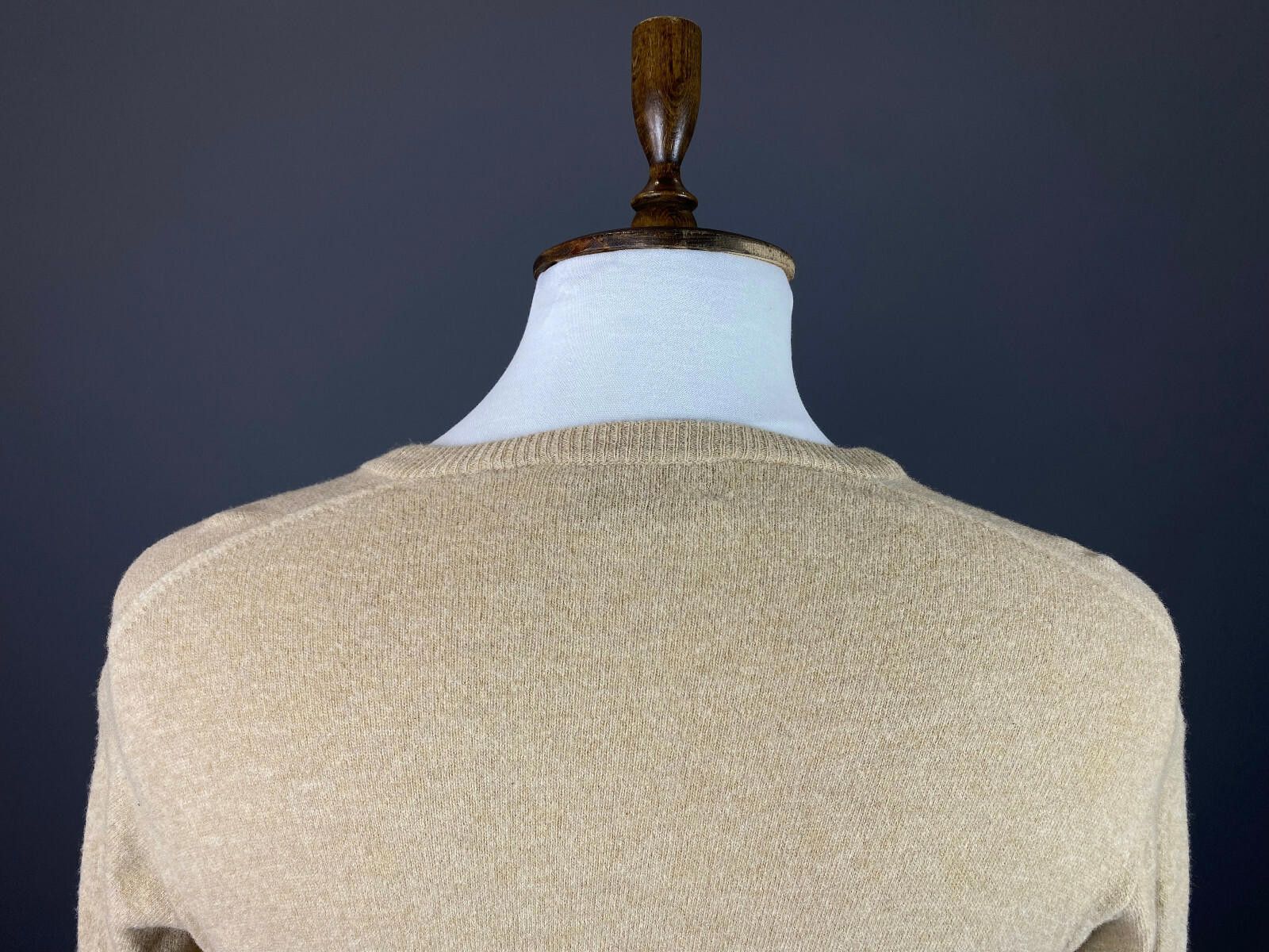 Designer Men Boggi Beige Wool V-Necl Long Sleeve Sweater Size 56 Size US M / EU 48-50 / 2 - 5 Thumbnail
