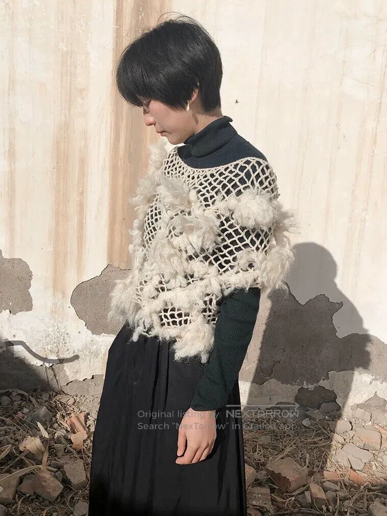 Comme des Garcons Comme Des Garcons Wool Knitted Cut-Out Design Sweater Size M / US 6-8 / IT 42-44 - 3 Thumbnail