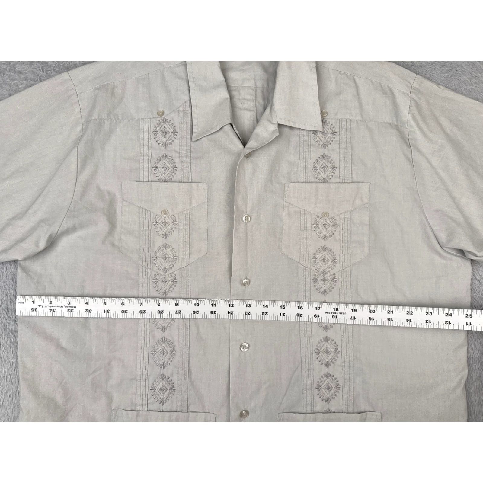 Vintage Sobrino Shirt Button-Up Adult XL Gray Polyester Blend 4 Pocket Collared Short Sleeve 48 in Chest Regular Mens Designer Vintage No Size US XL / EU 56 / 4 - 7 Thumbnail