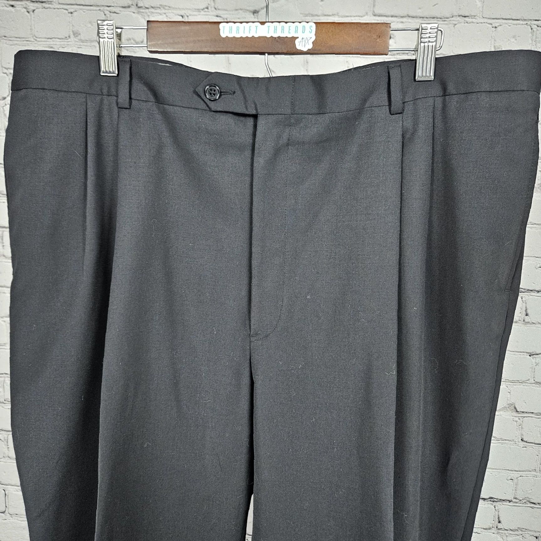 Austin Reed Austin Reed Black 100% Wool Signature Pleated Cuffed Dress Pants 42 Men Size US 42 / EU 58 - 5 Thumbnail