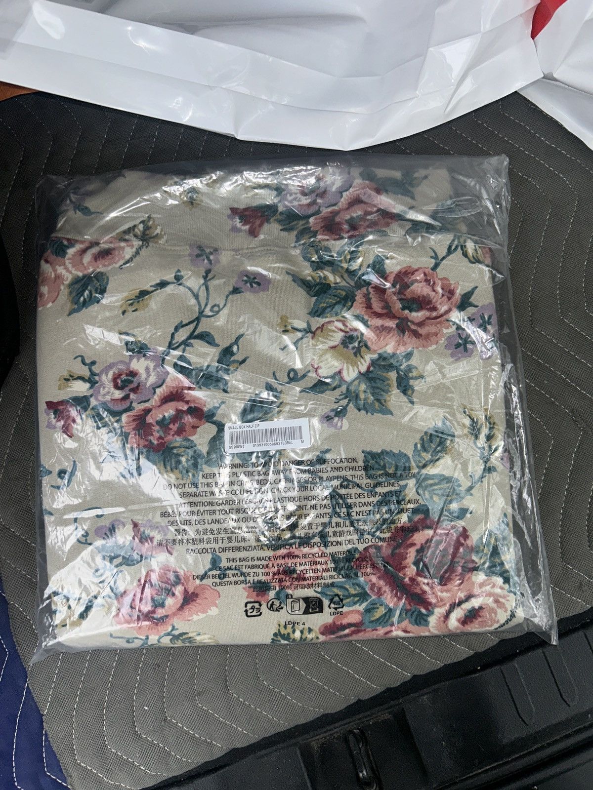 Supreme Supreme floral half zip sweatshirt pullover Size US M / EU 48-50 / 2 - 2 Thumbnail