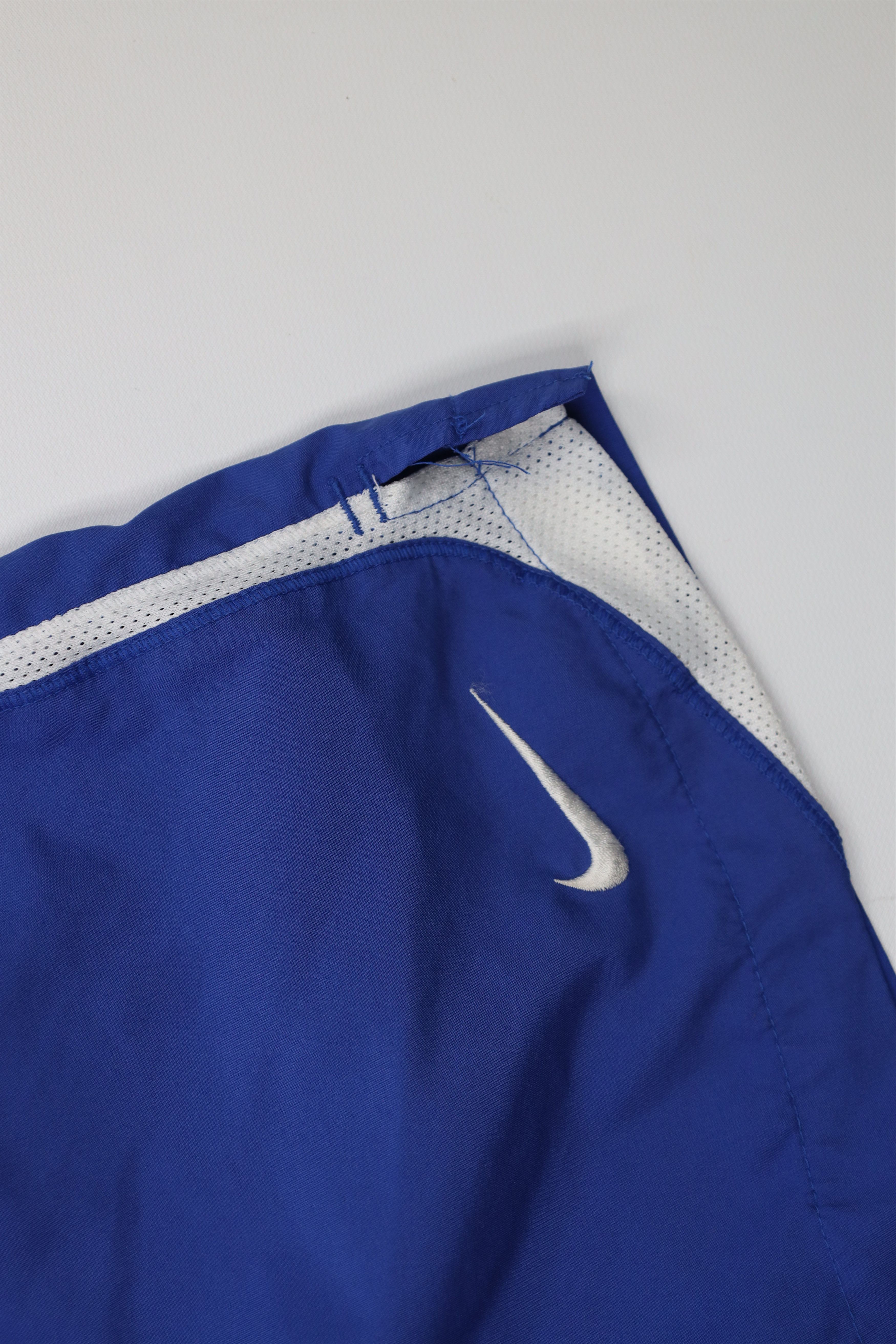Nike Vintage Y2K Nike Mini Swoosh Running Jogging Soccer Shorts Size US 30 / EU 46 - 5 Thumbnail