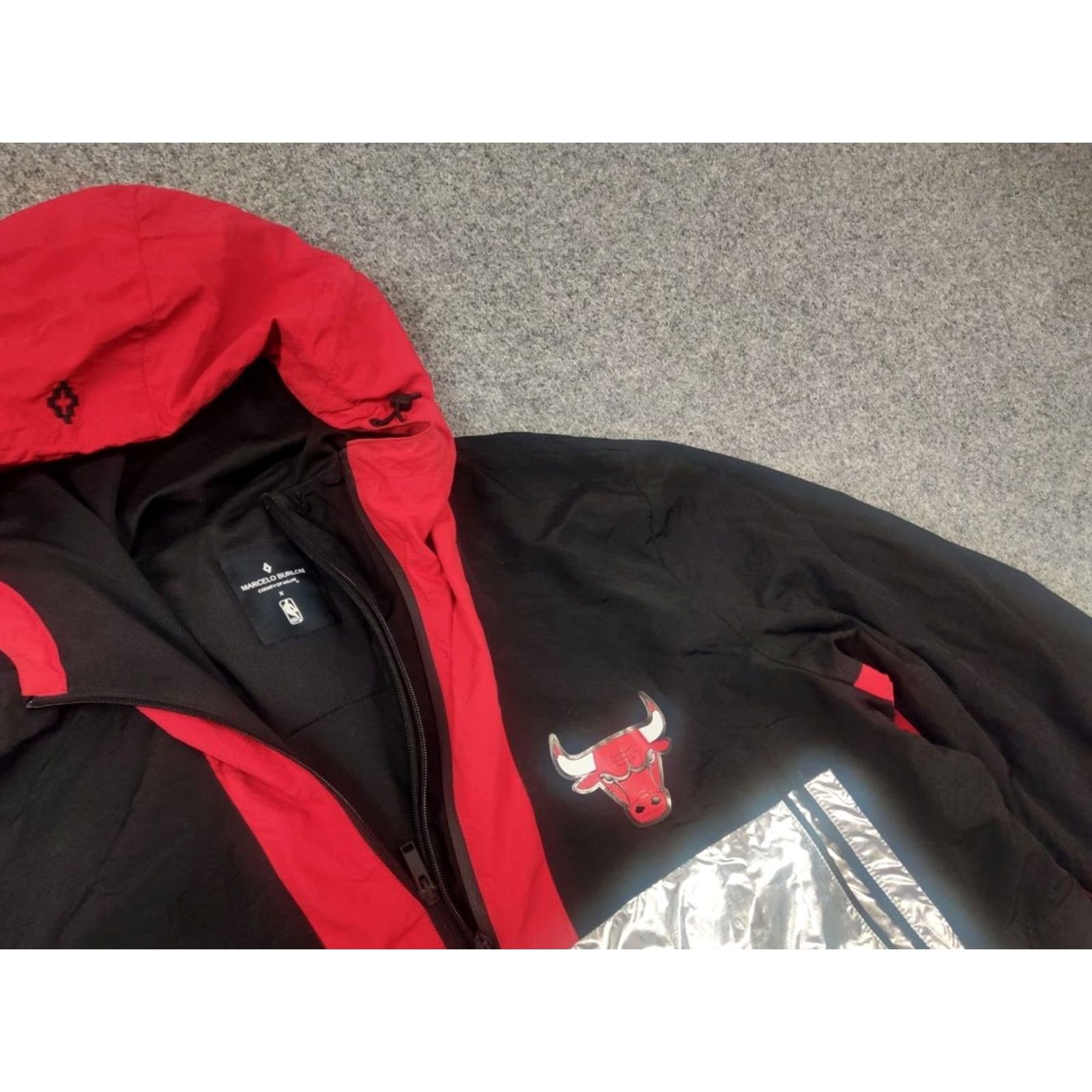 NBA VINTAGE Marcelo Burlon County of Milan by NBA Chicago Bulls Windbreaker Jacket XL Black Size US XL / EU 56 / 4 - 6 Thumbnail