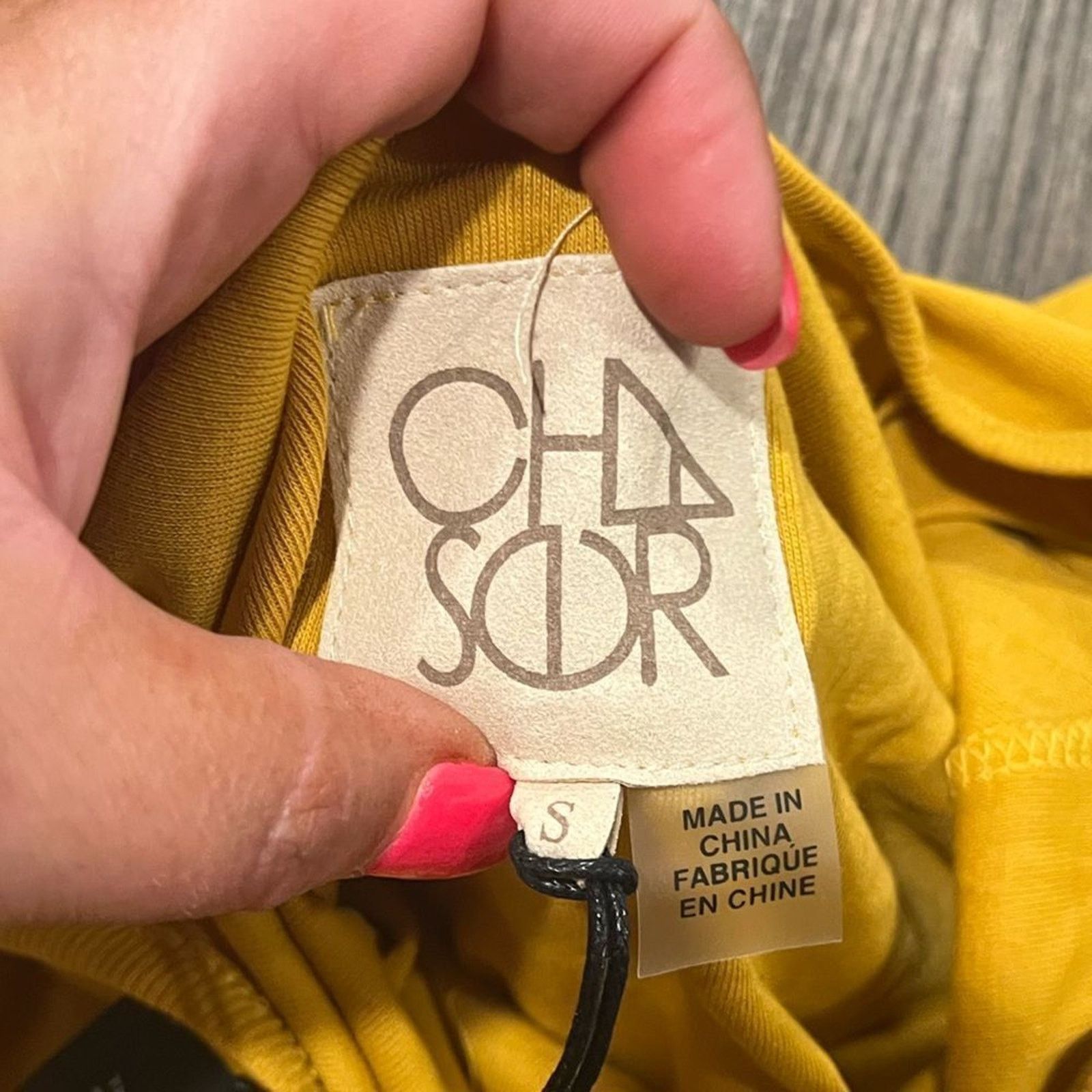 Vintage NWT Chaser Yellow Long Sleeve Scoop Neck T-Shirt Size S Size S / US 4 / IT 40 - 4 Thumbnail