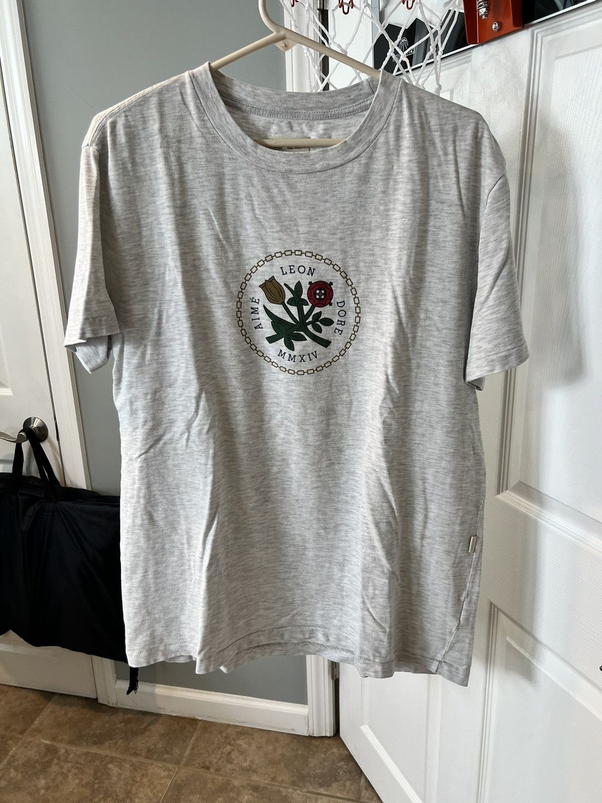 Aime Leon Dore Aime Leon Dore Queens Crest T-Shirt Size L | Grailed