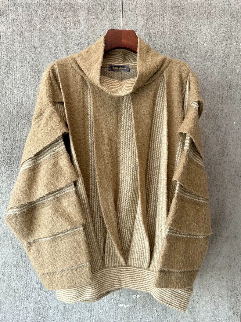 Issey Miyake Issey Miyake Camel-colored layered sweater Size M / US 6-8 / IT 42-44 - 1 Thumbnail