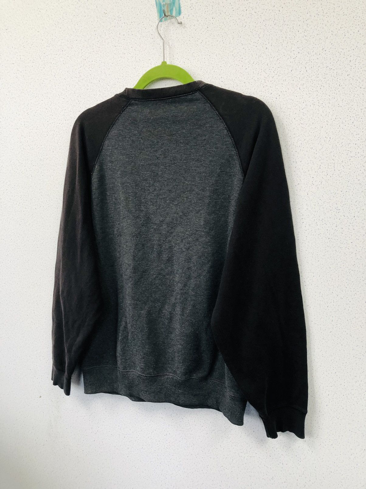 Uniqlo Uniqlo Distressed Simple Sweatshirt Size US M / EU 48-50 / 2 - 5 Thumbnail