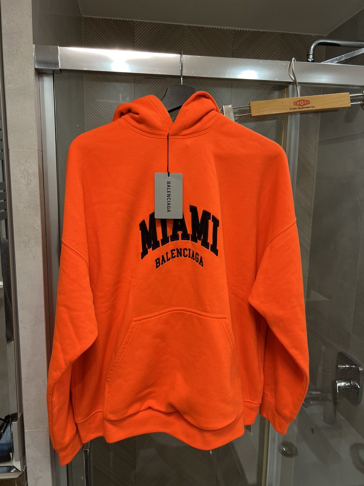 Balenciaga Balenciaga Cities Miami Hoodie Size US S / EU 44-46 / 1 - 2 Thumbnail