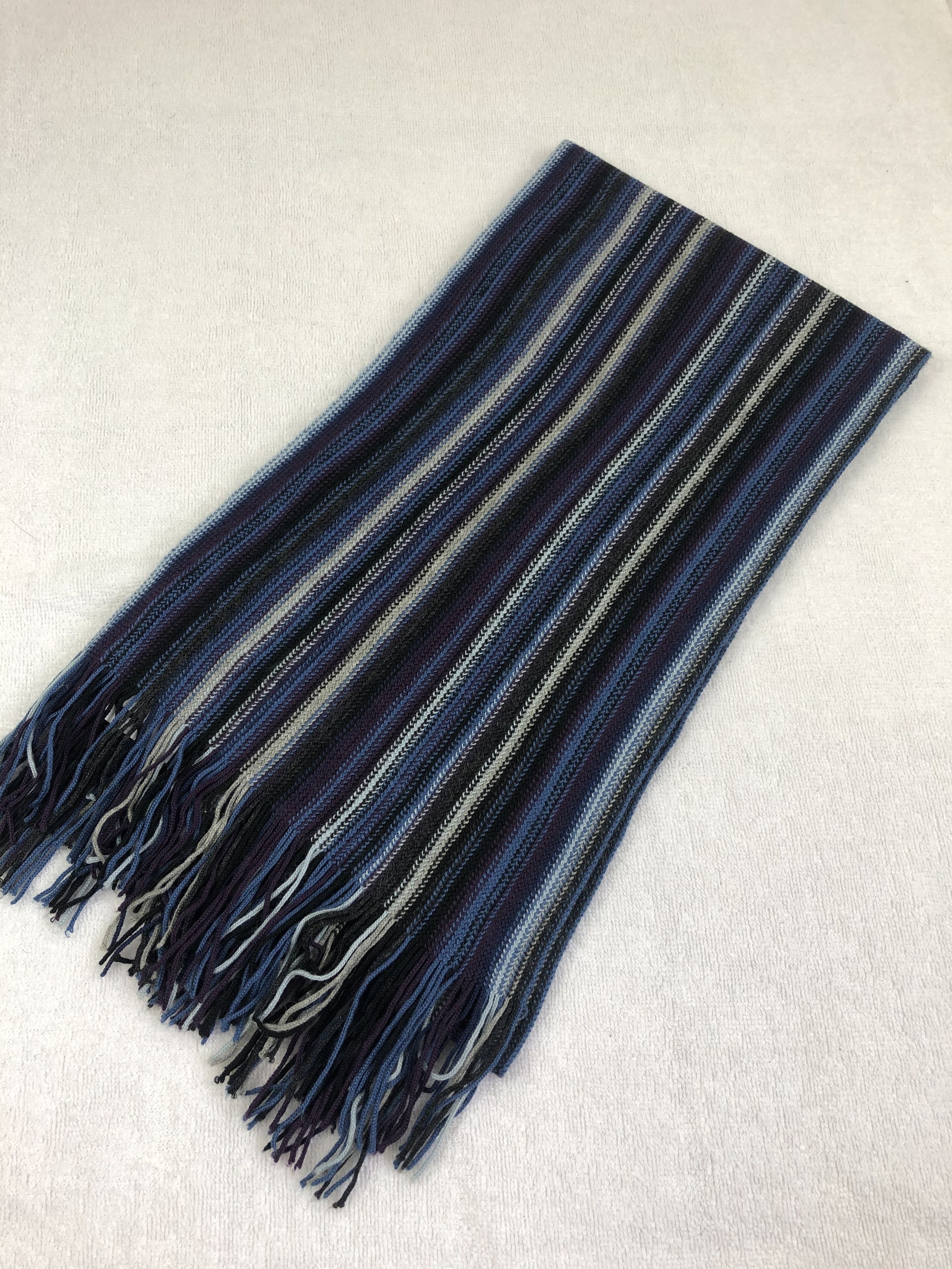 Journal Standard Journal Standard Scarf / Muffler / Neckwear Size ONE SIZE - 6 Thumbnail