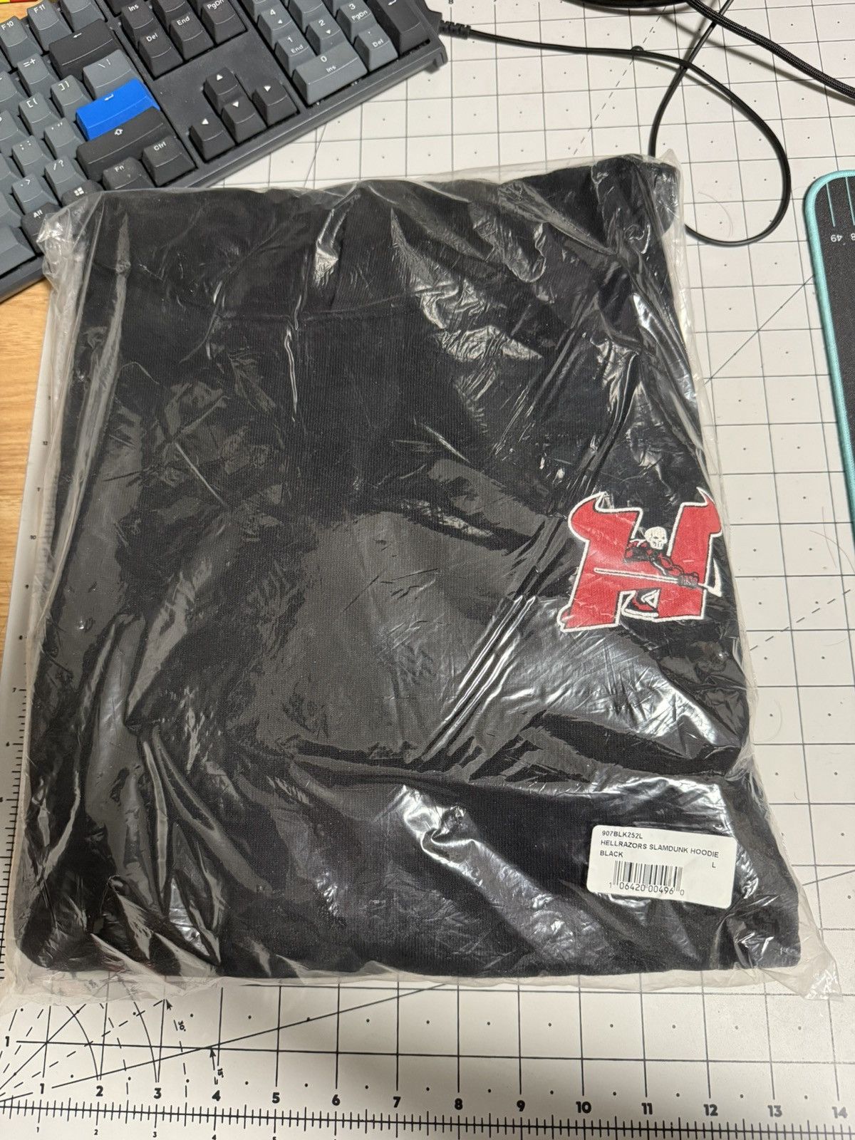 Warren Lotas Warren Lotas Hellrazors Hoodie Blk sz L Size US L / EU 52-54 / 3 - 2 Thumbnail