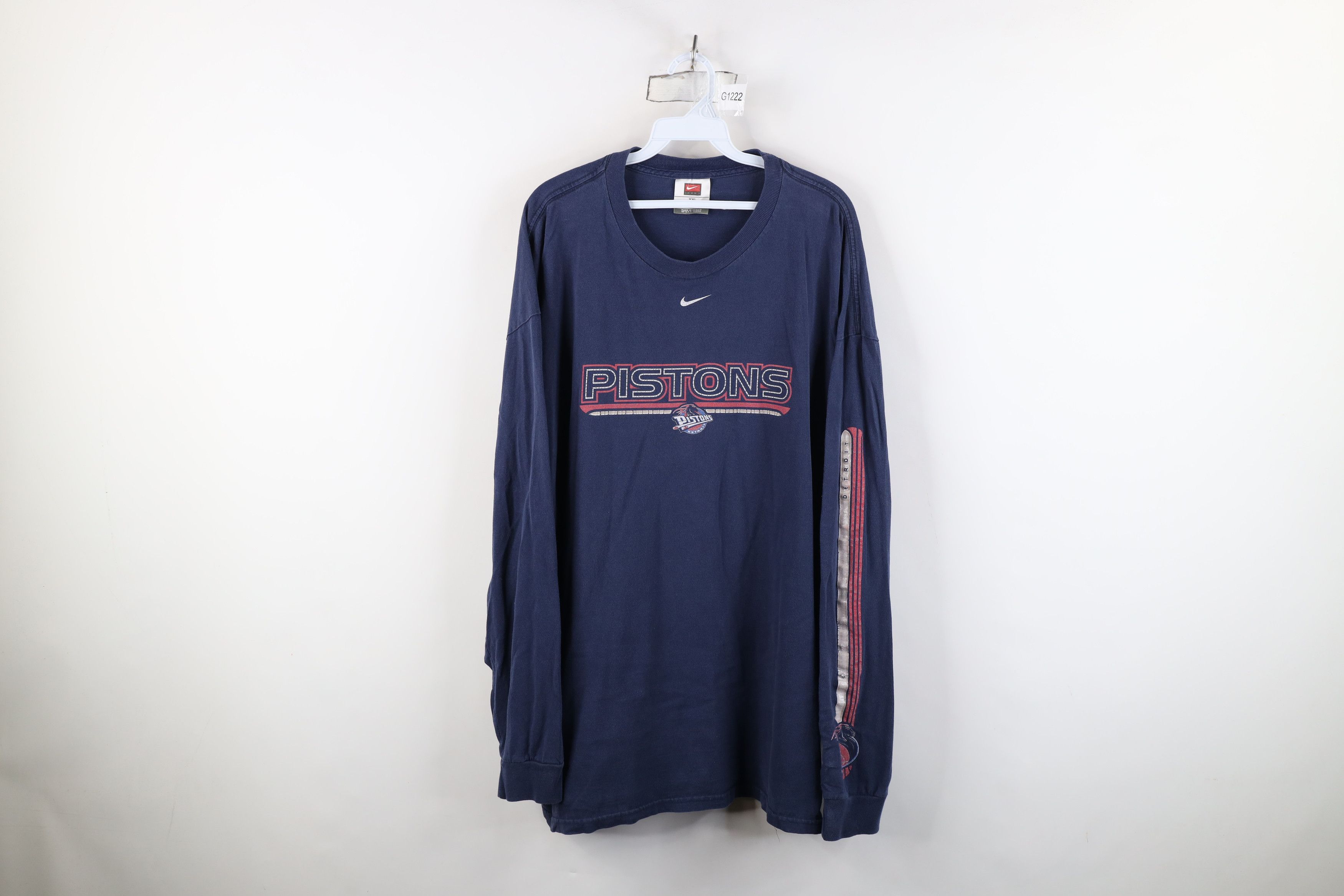 Nike Vintage Nike Swoosh Detroit Pistons Long Sleeve T-Shirt Size US XXL / EU 58 / 5 - 1 Thumbnail