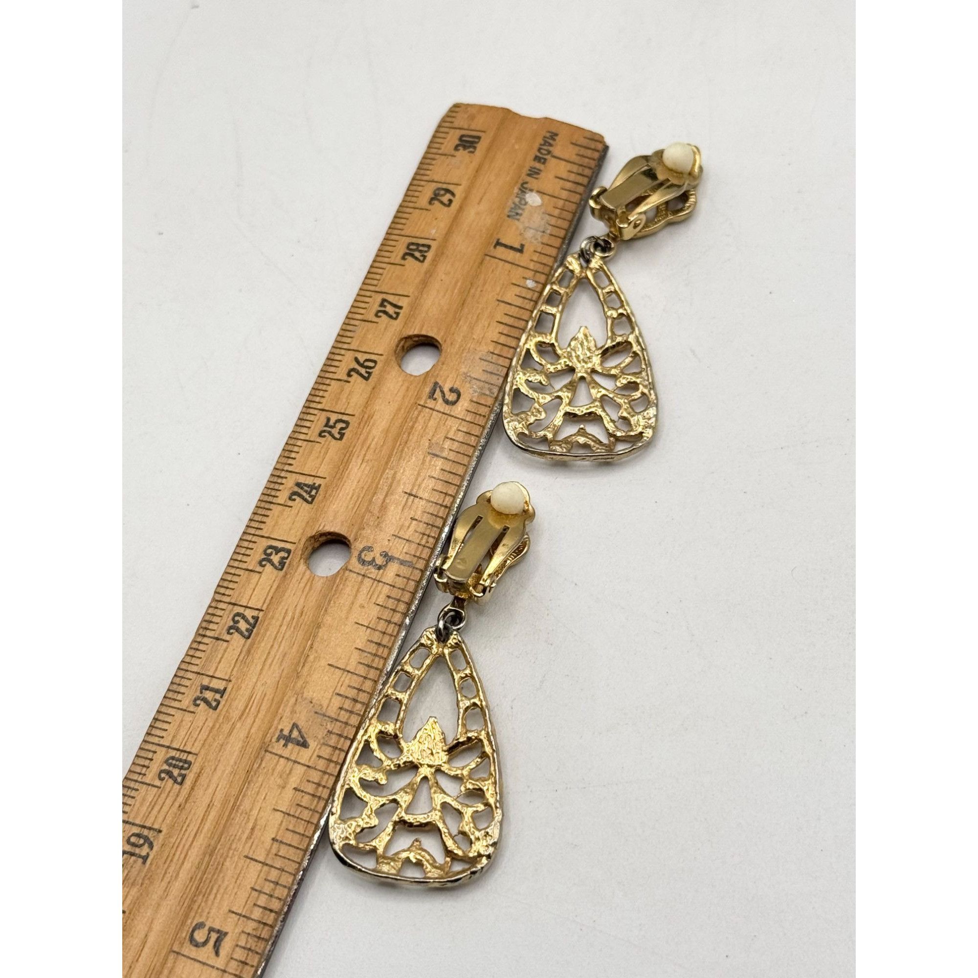 Vintage Vintage Gold Tone Filigree Lightweight Dangle Clip On Earrin Size ONE SIZE - 6 Thumbnail
