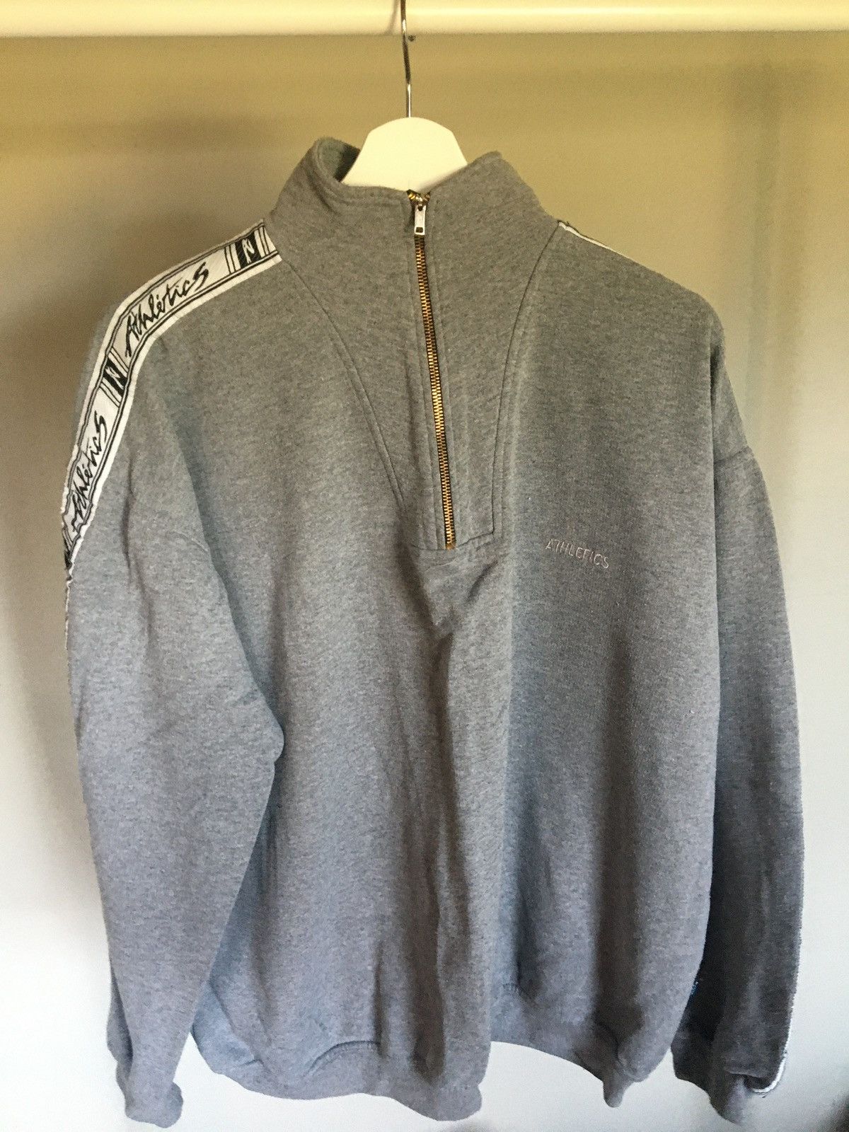 Other Vintage Athletics sweatshirt Size US XL / EU 56 / 4 - 1 Thumbnail