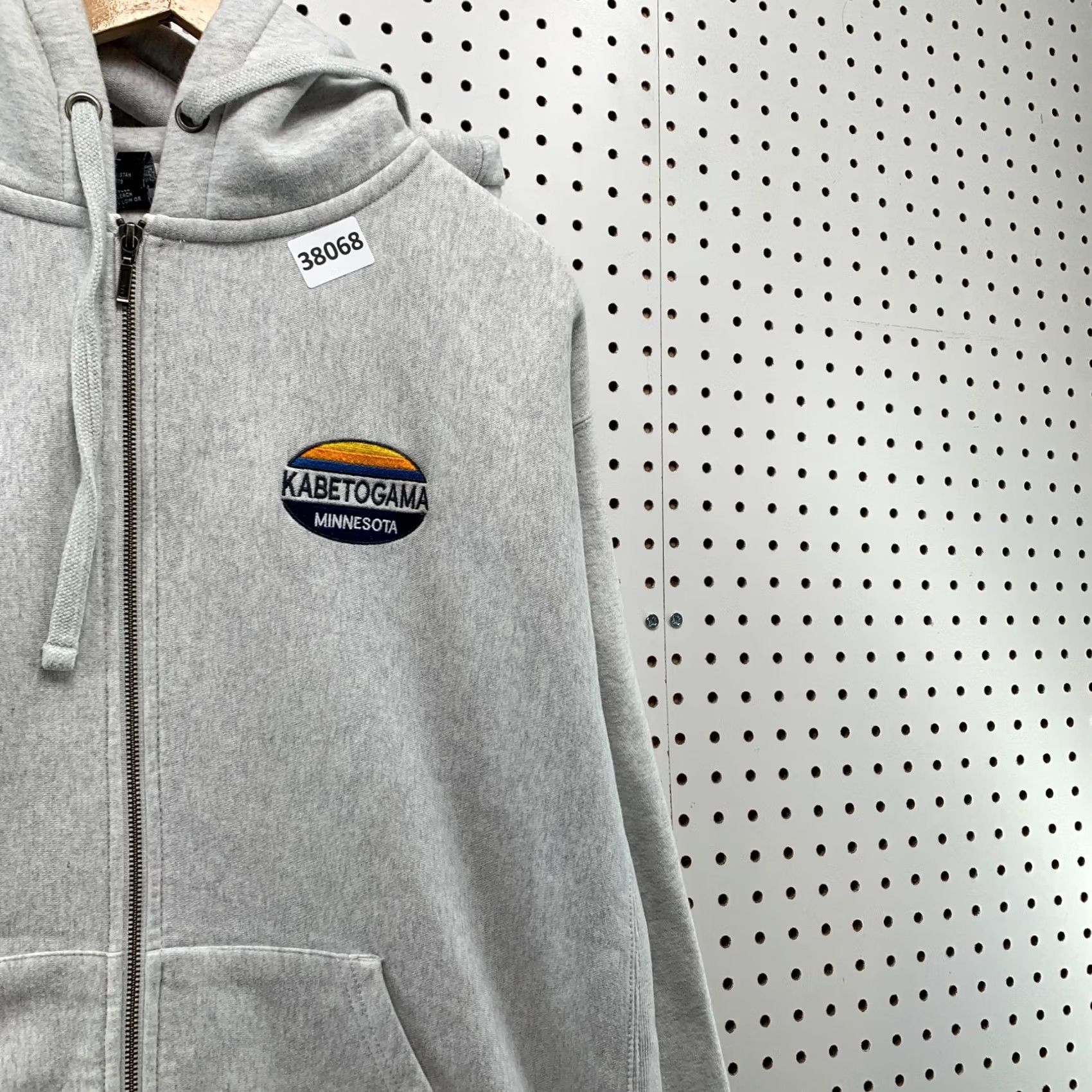 Vintage VINTAGE Kabetogama Minnesota Hoodie Zip Sweatshirt Mens XL Gray Heavyweight Champion Reverse Weave Outdoor 26x28 Mens Size US XL / EU 56 / 4 - 5 Thumbnail